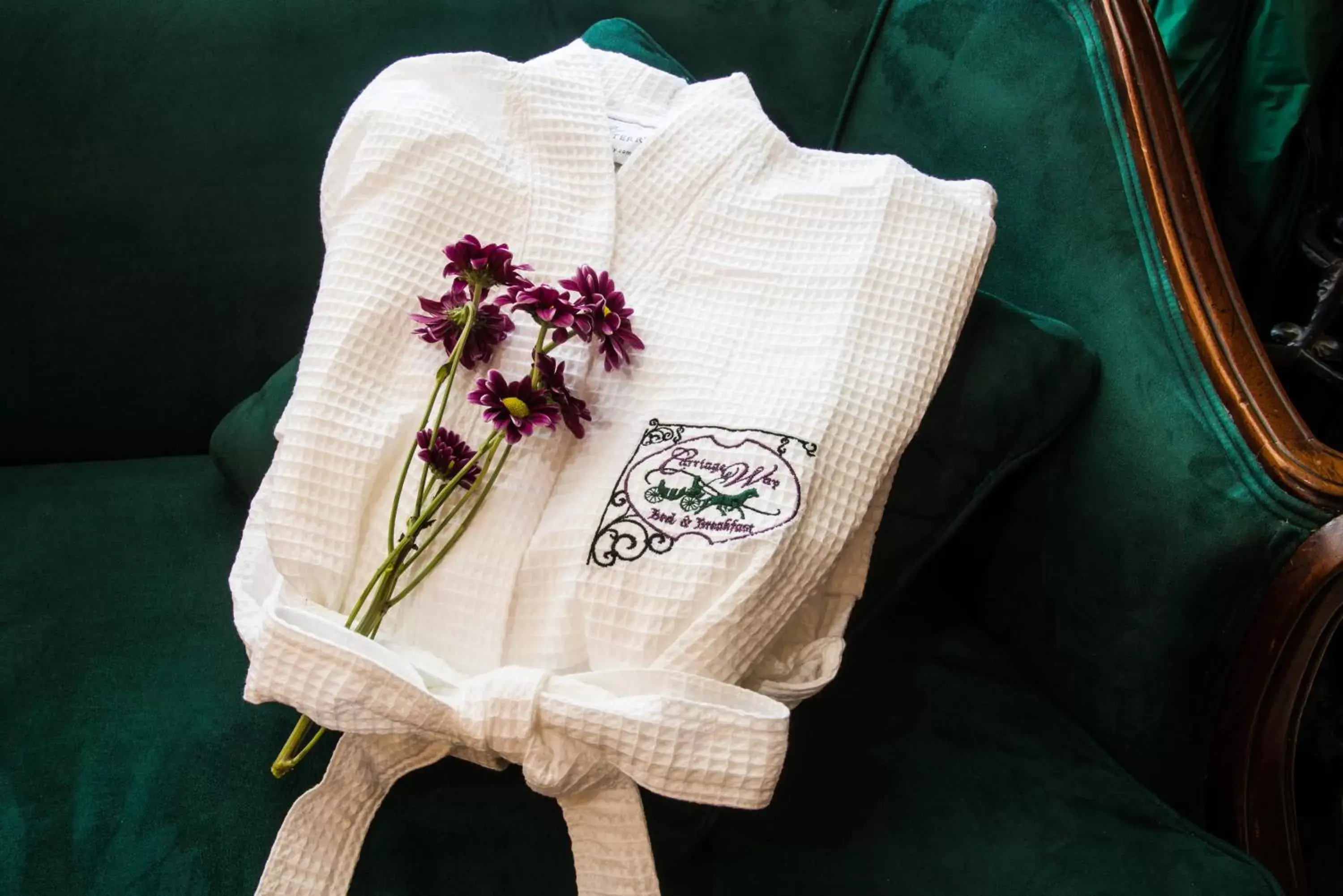 Queen Room - Peridot Room in Carriage Way Inn Bed & Breakfast Adults Only - 21 years old and up Queen Room - Peridot Room in Carriage Way Inn Bed & Breakfast Adults Only - 21 years old and up