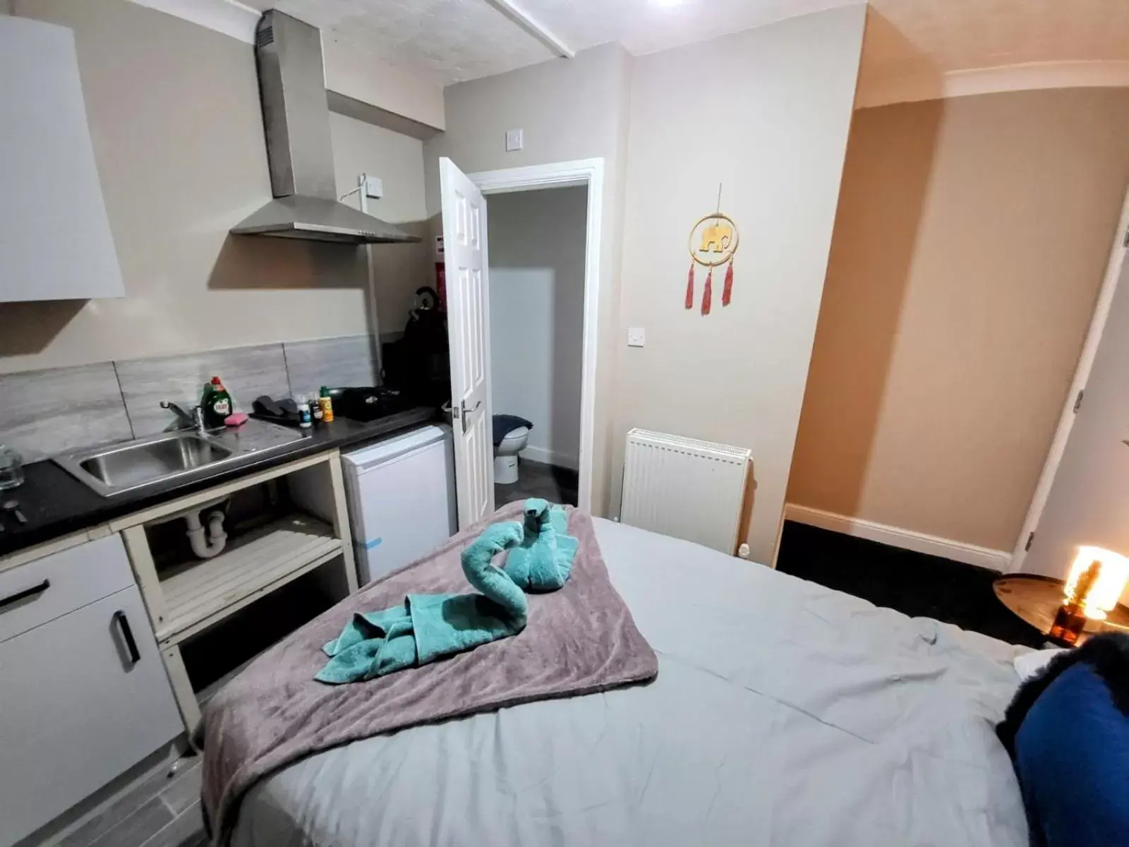 Kitchen/Kitchenette in Easy Living Nottingham - Burns Street