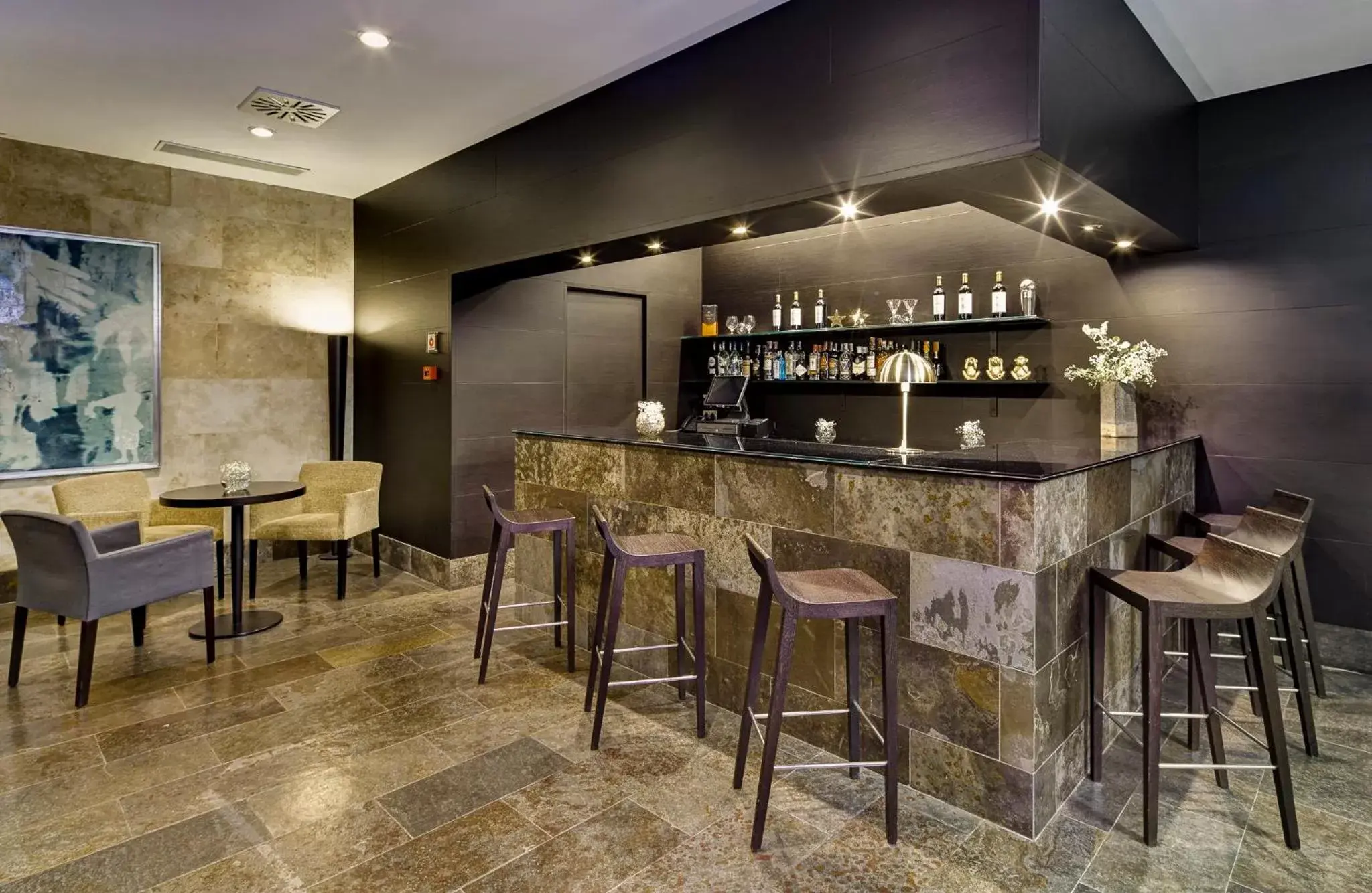 Lounge or bar, Lounge/Bar in Sercotel Puerta de la Catedral