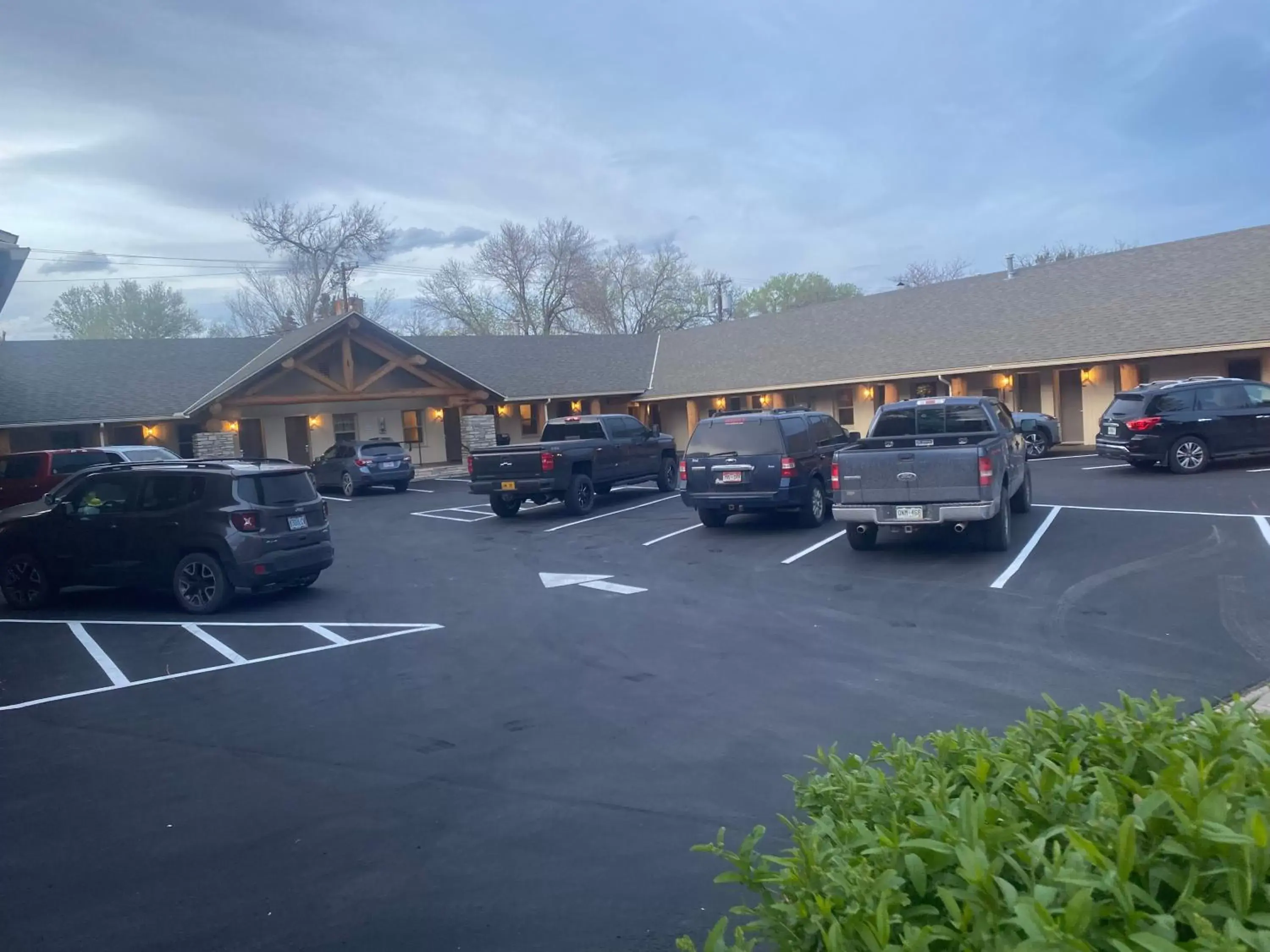 Parking in Moose Creek Lodge & Suites