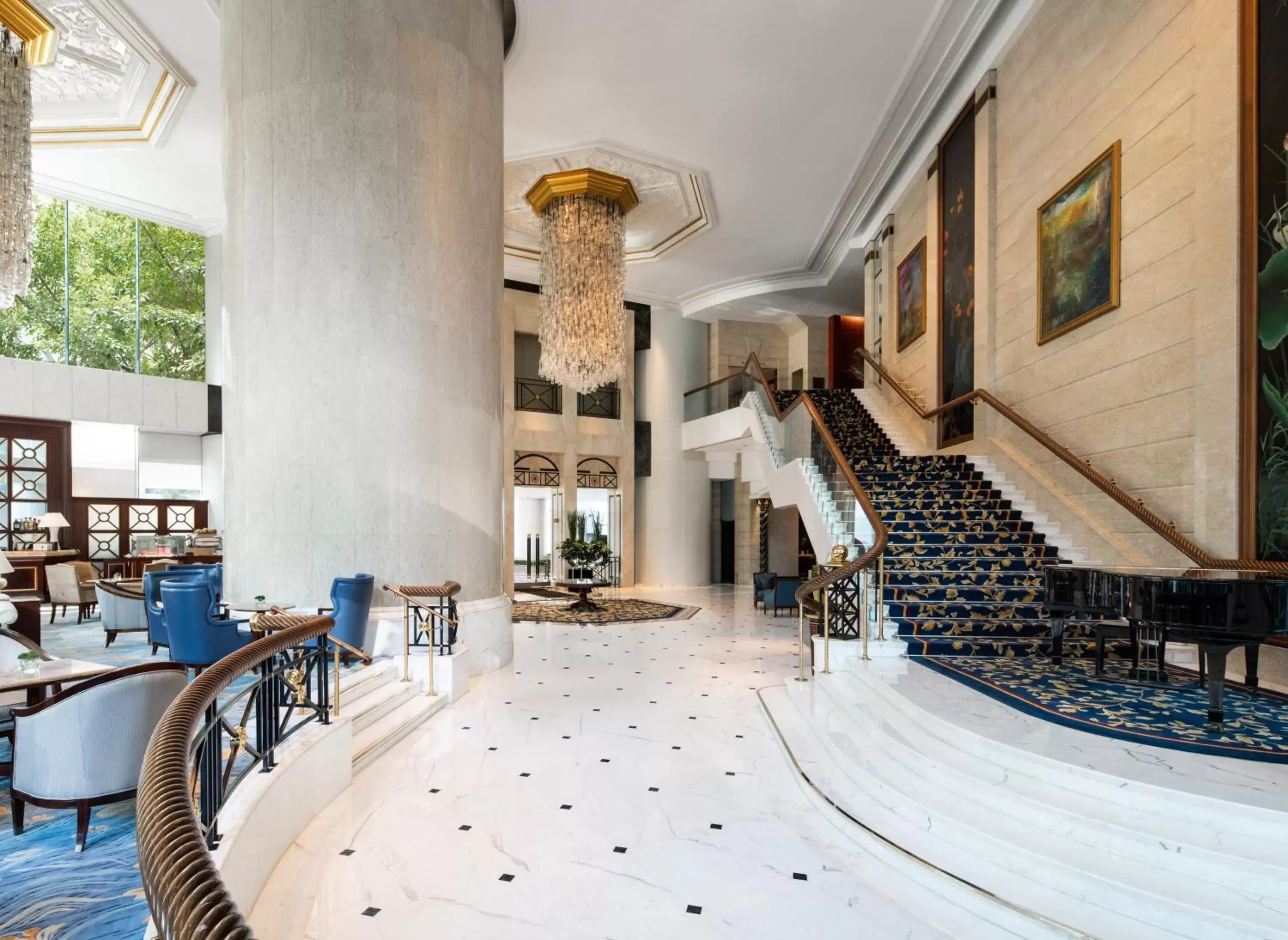 Lobby or reception in Island Shangri-La, Hong Kong