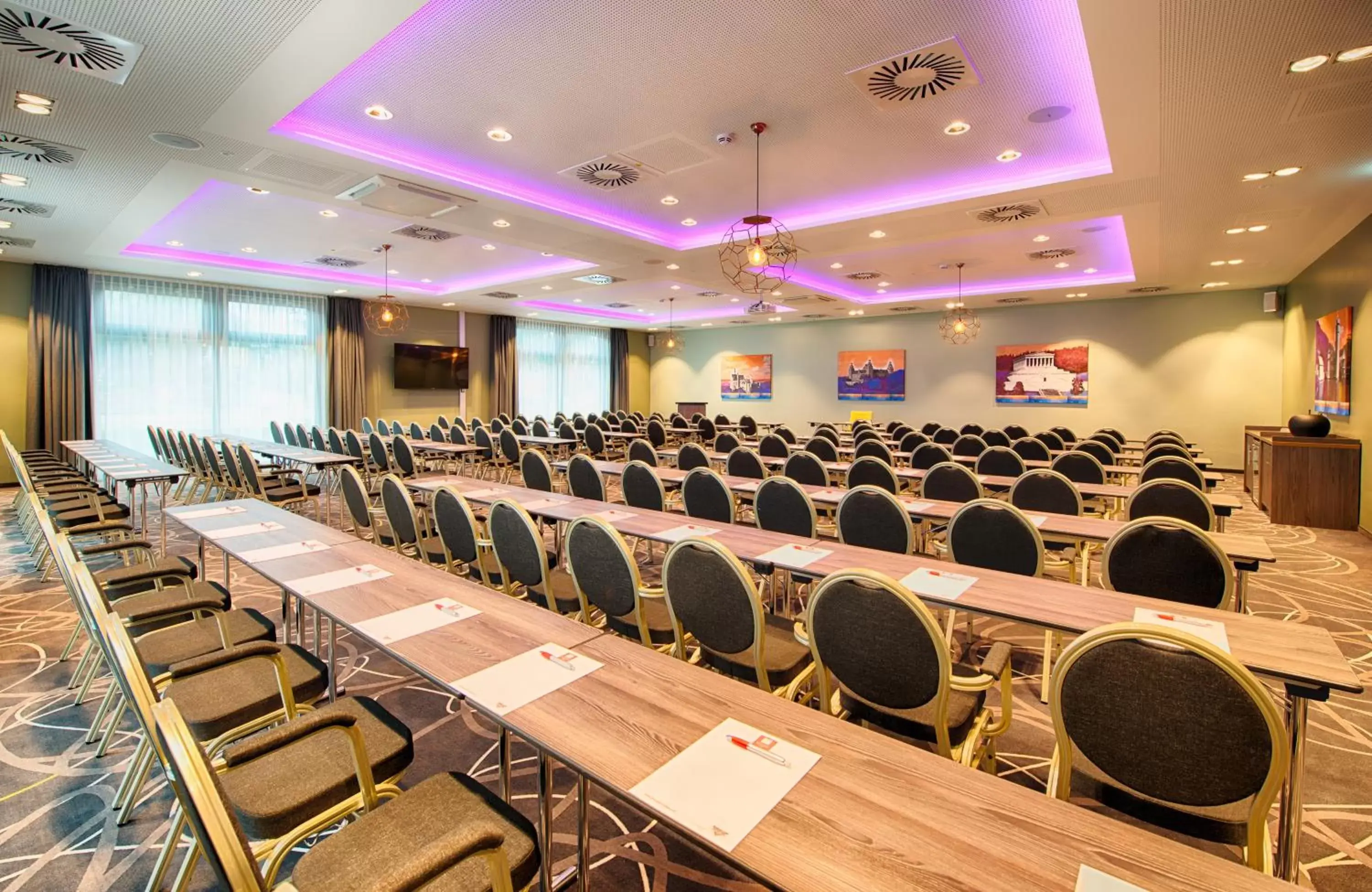 Meeting/conference room in Leonardo Hotel Munich City East