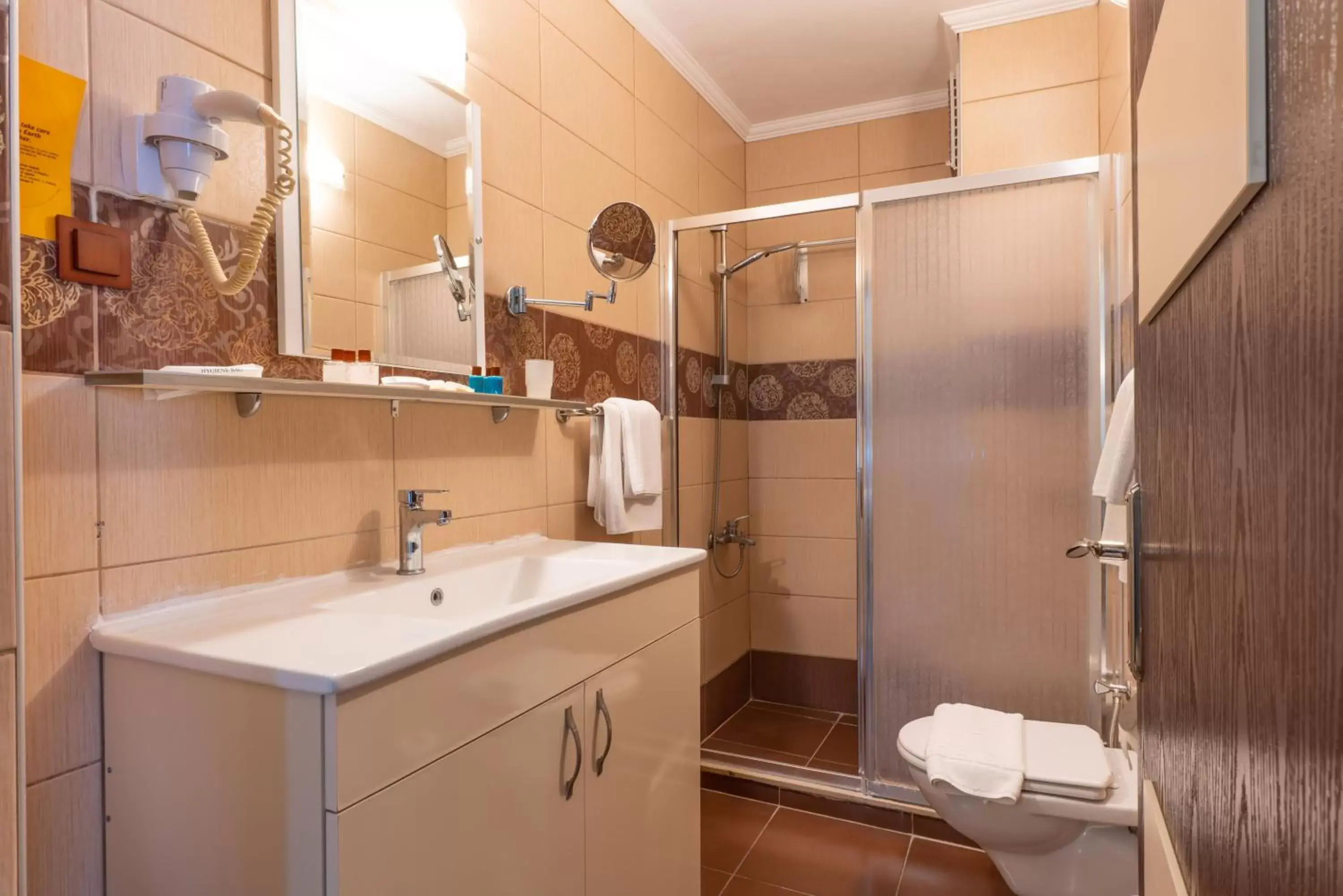 Bathroom in Hotel Karacam