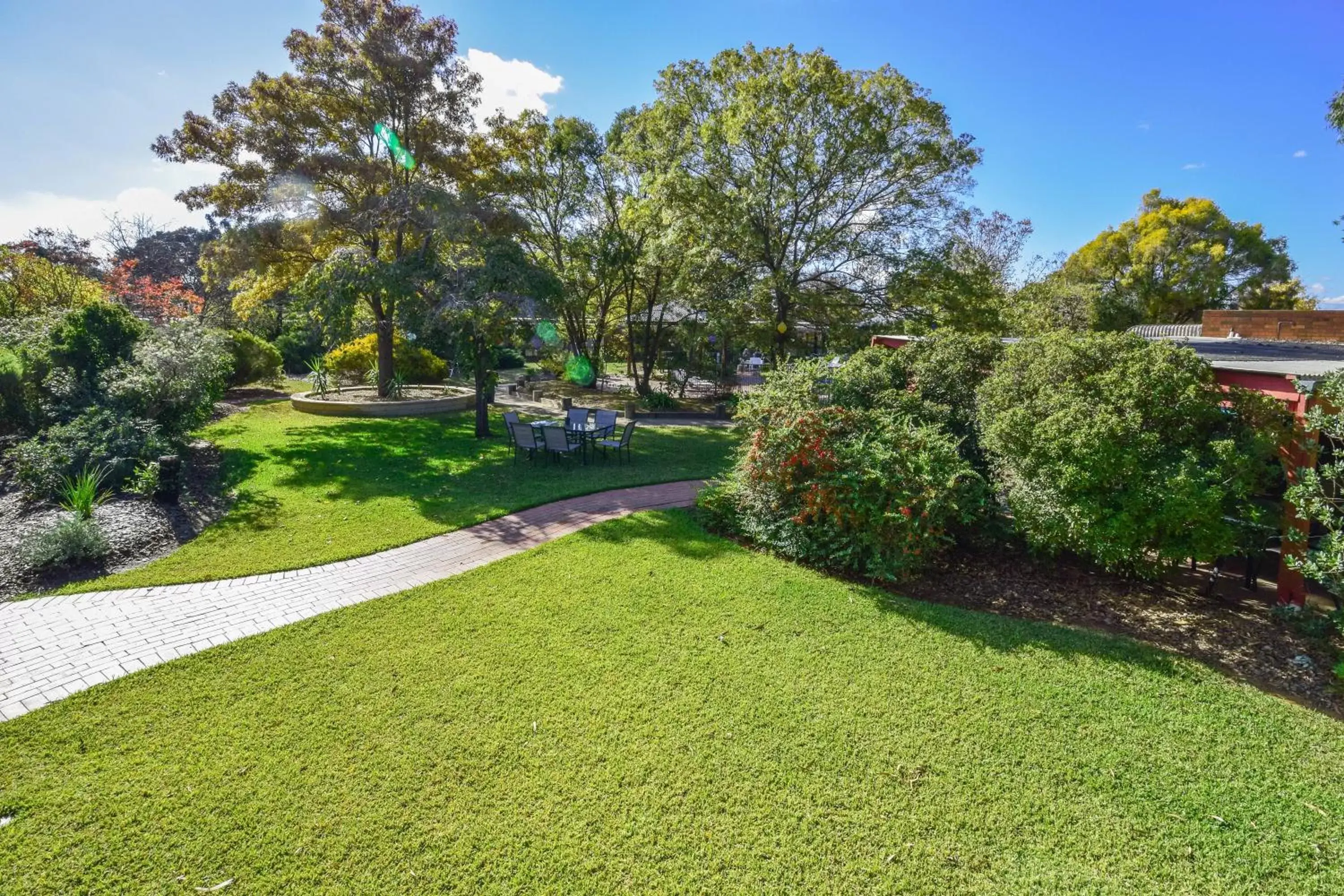 Garden view, Garden in River Country Inn