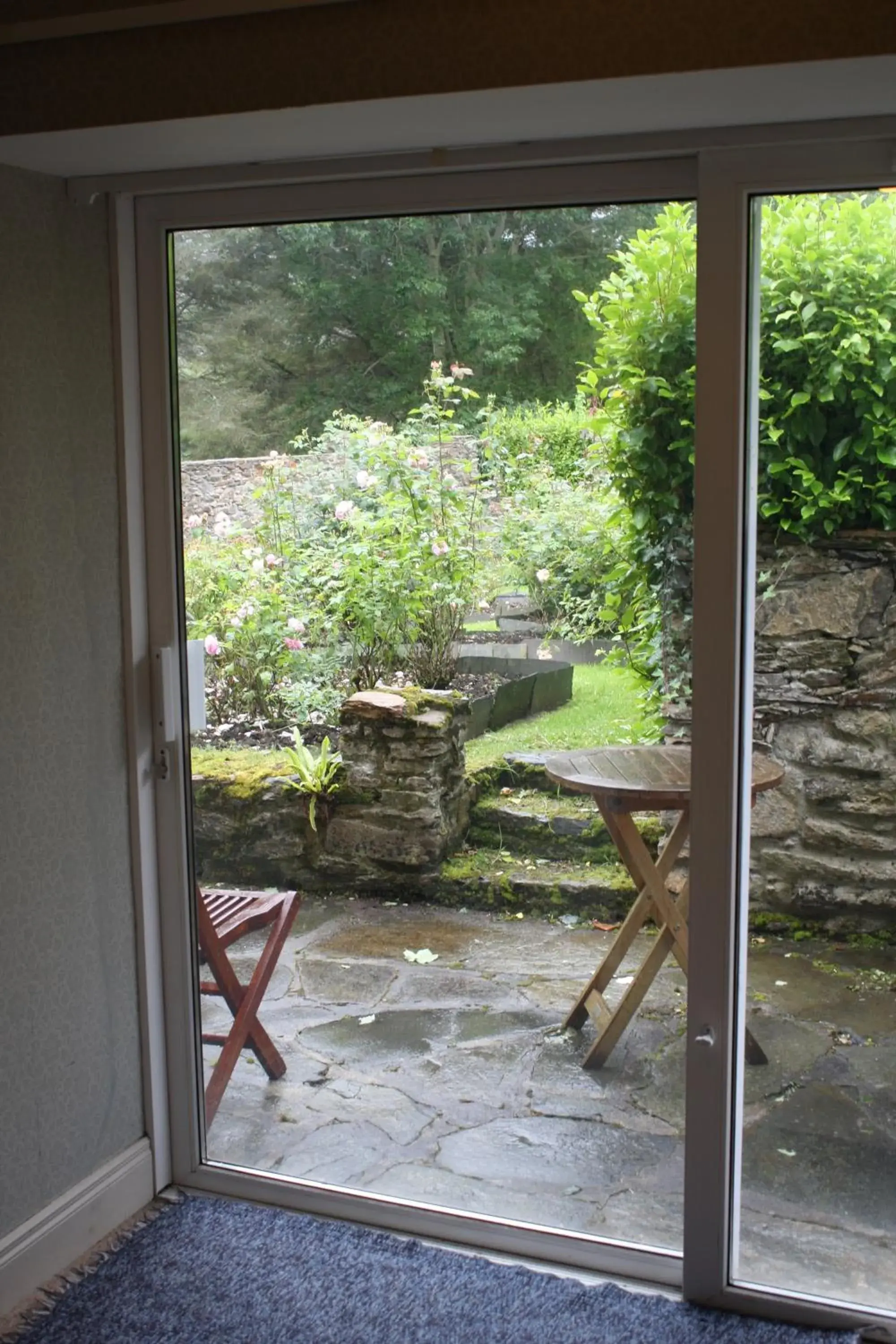 Double Room with Terrace in Woodhill House Double Room with Terrace in Woodhill House