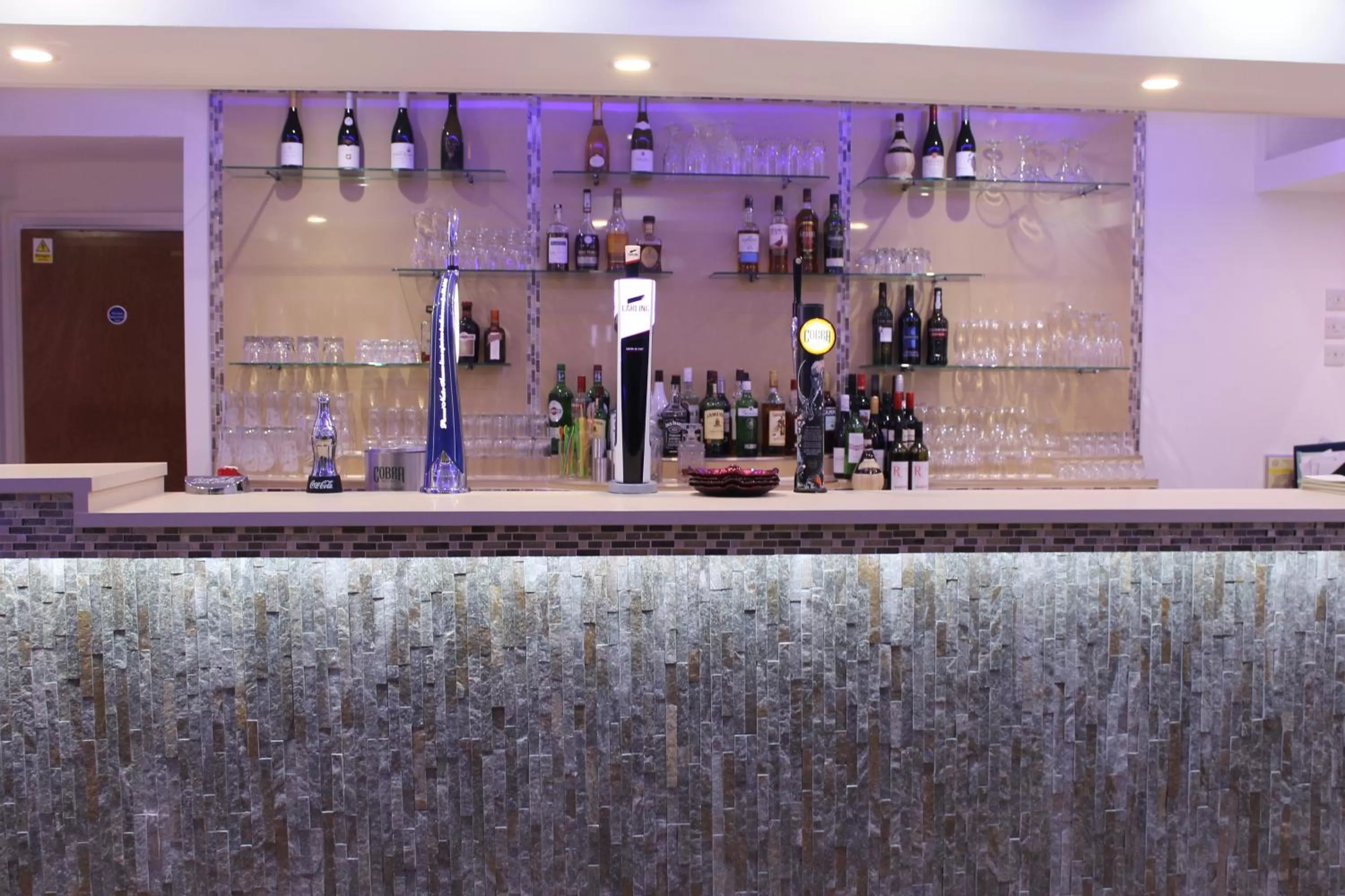 Restaurant/places to eat in The Charles Hotel