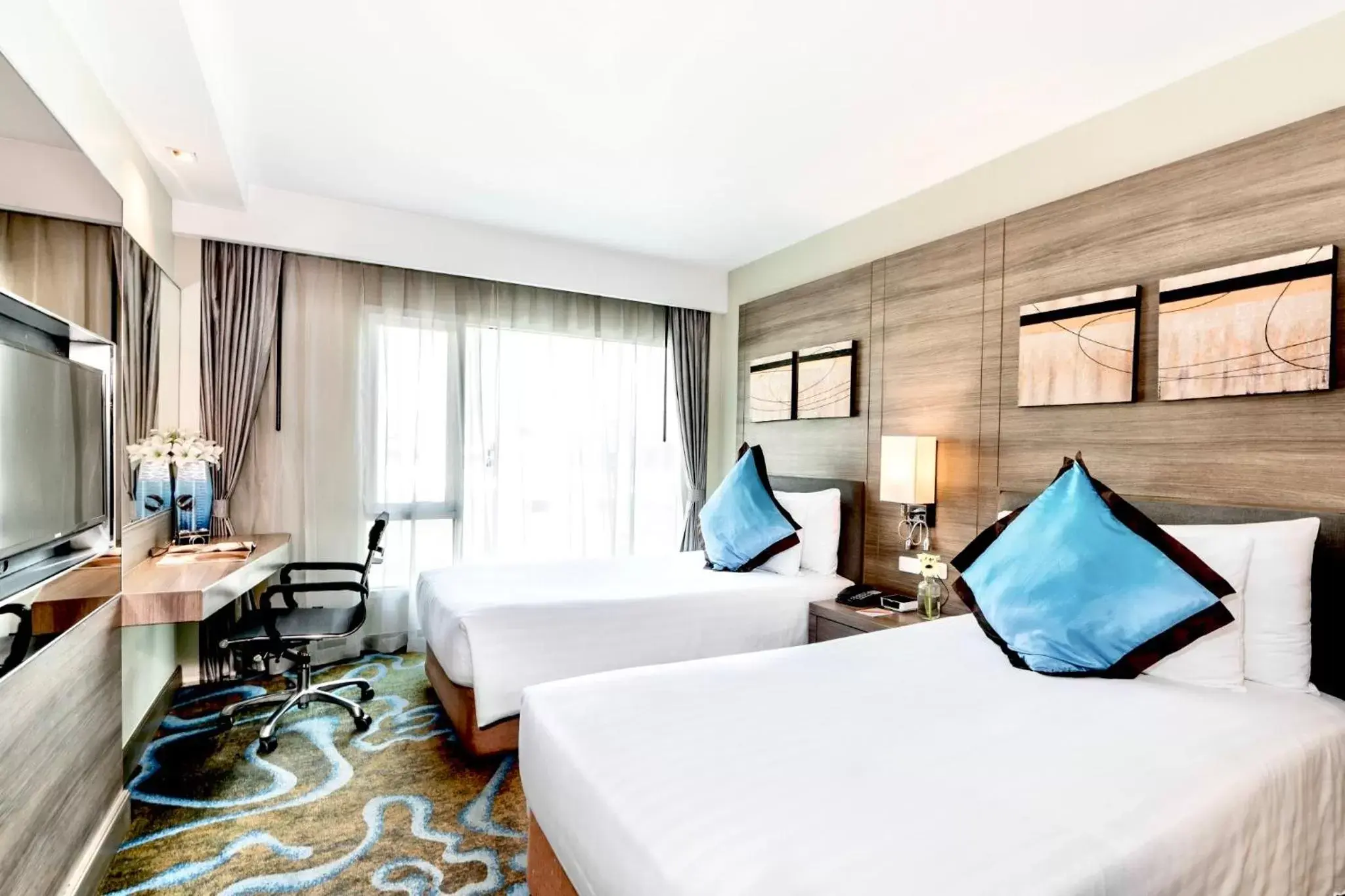Bedroom, Bed in Citrus Sukhumvit 11 by Compass Hospitality