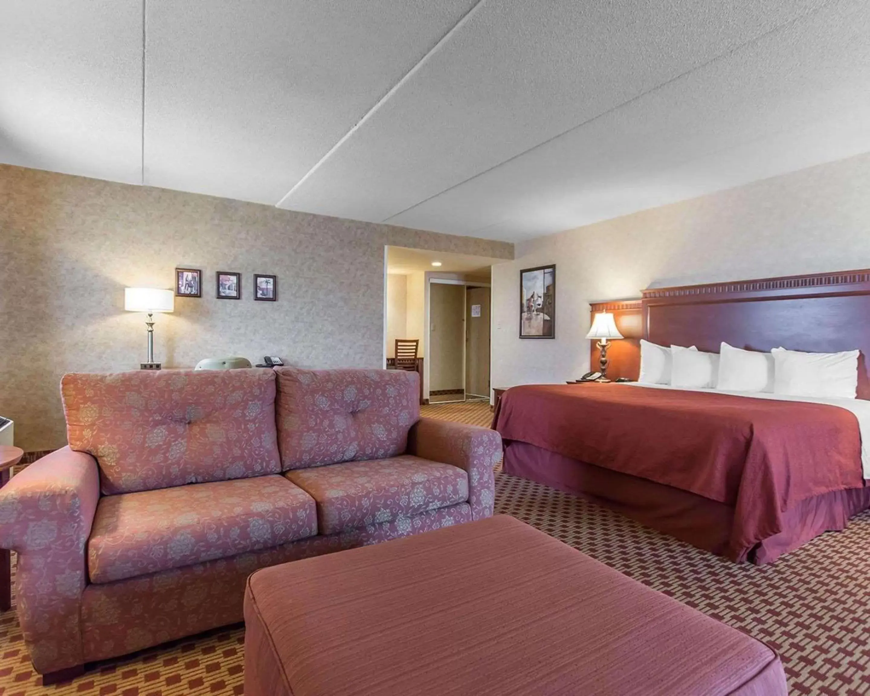 Photo of the whole room in Quality Inn & Suites Bay Front