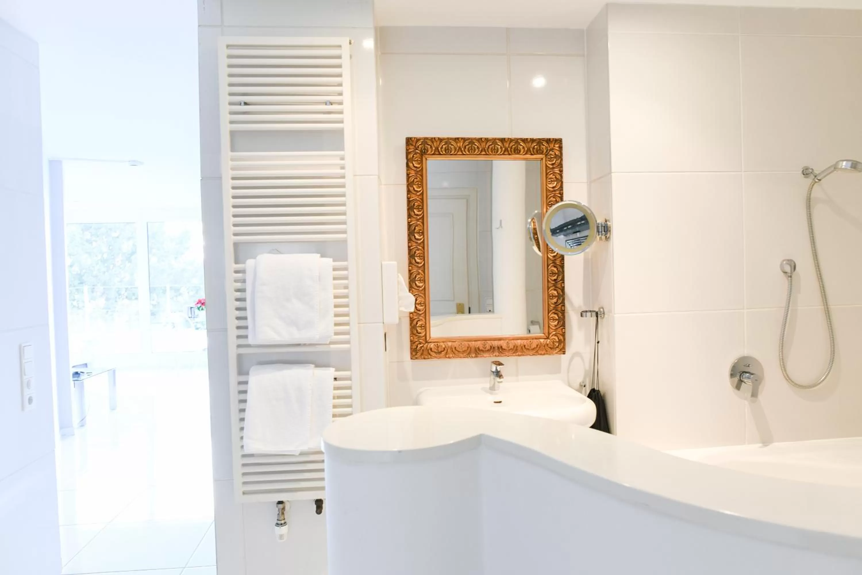 Bathroom in Hotel Bamberger Hof Bellevue