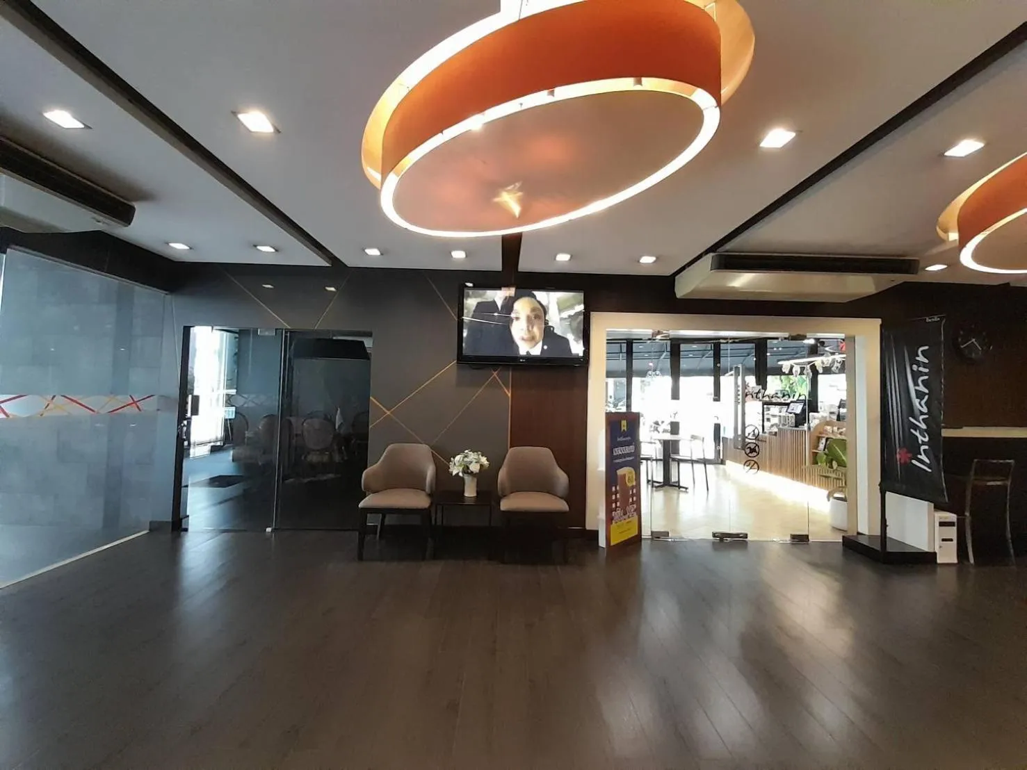 On-site shops, Lobby/Reception in 14 Living