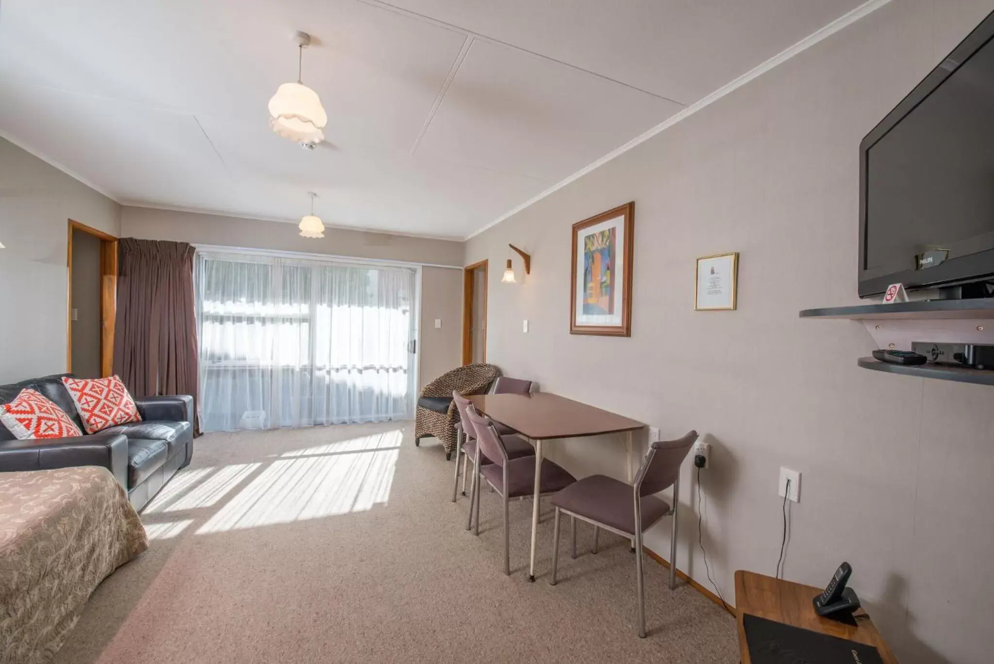 Bed in Amber Court Motel Bed in Amber Court Motel