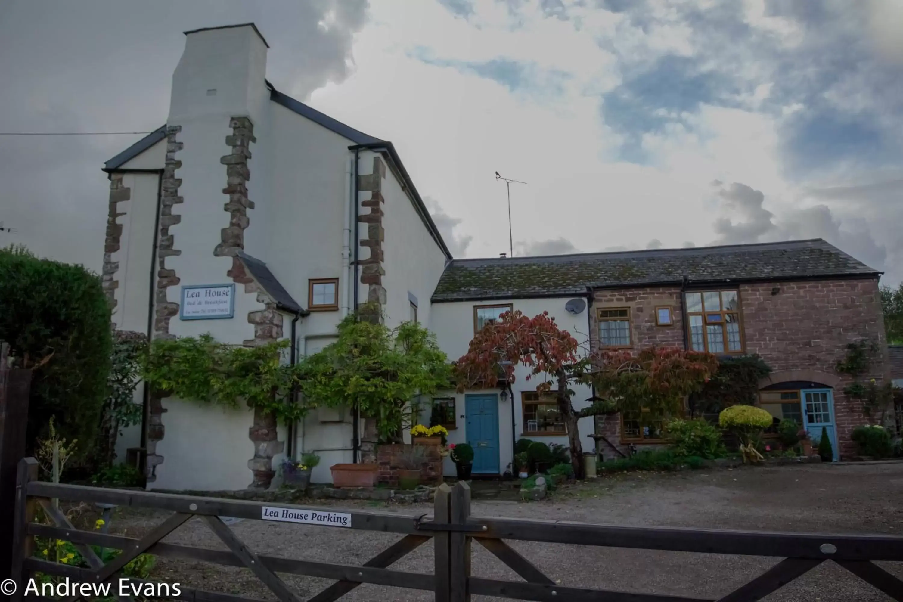 Property Building in Lea House Bed and Breakfast