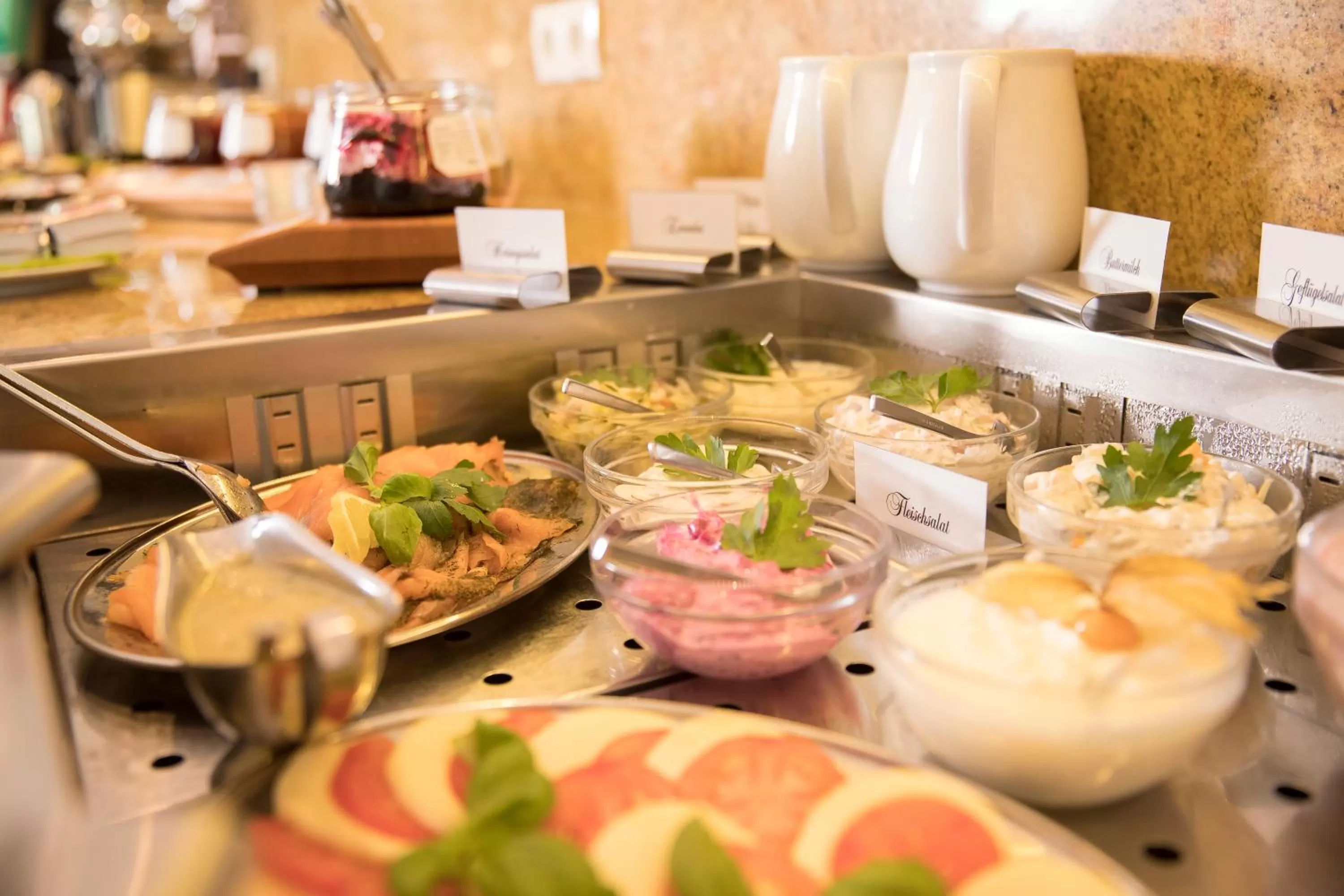 Buffet breakfast in Strandhaus am Inselsee