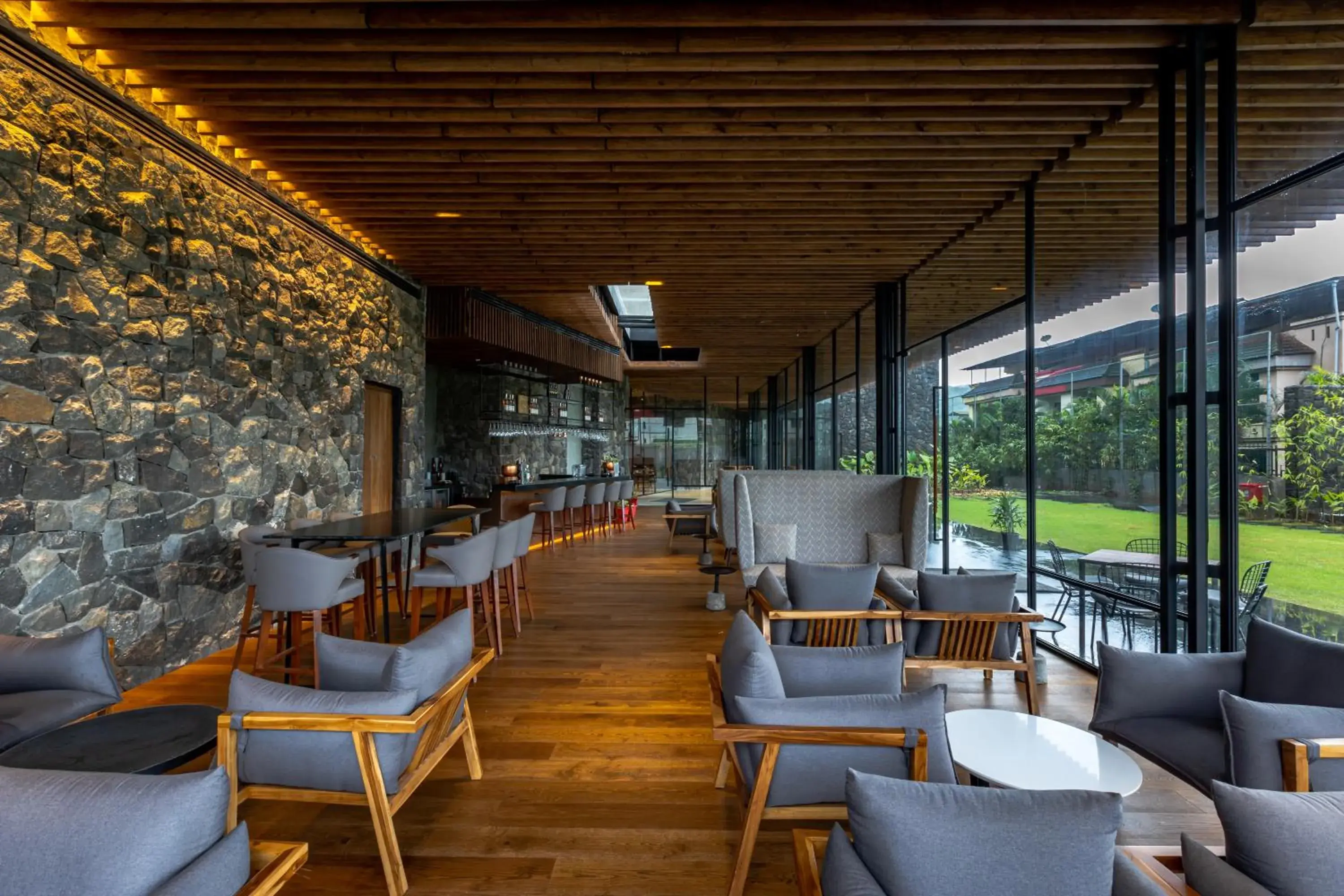 Lounge or bar, Lounge/Bar in Radisson Resort and Spa Lonavala