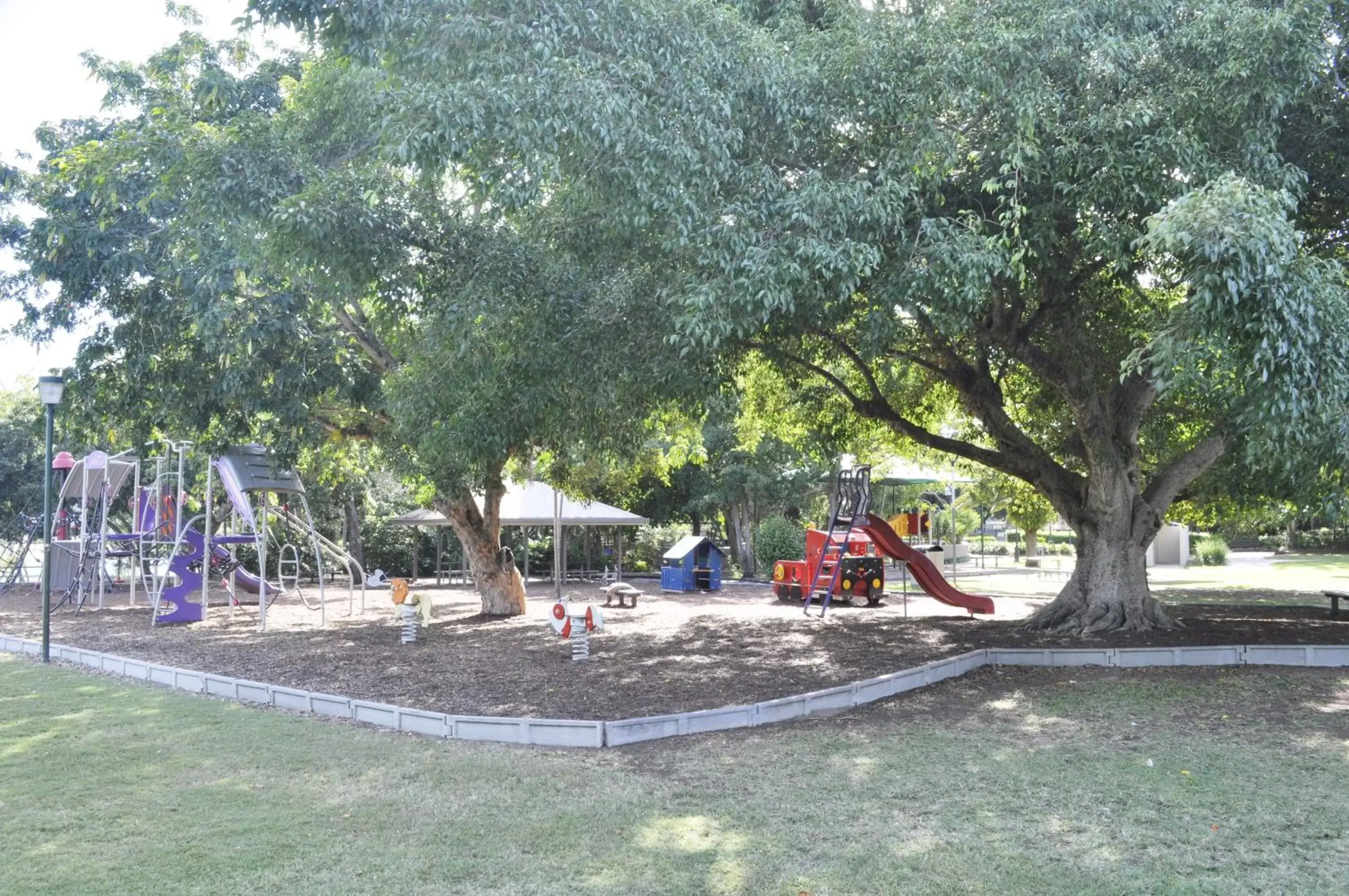 Children play ground in Alexandra Park Motor Inn