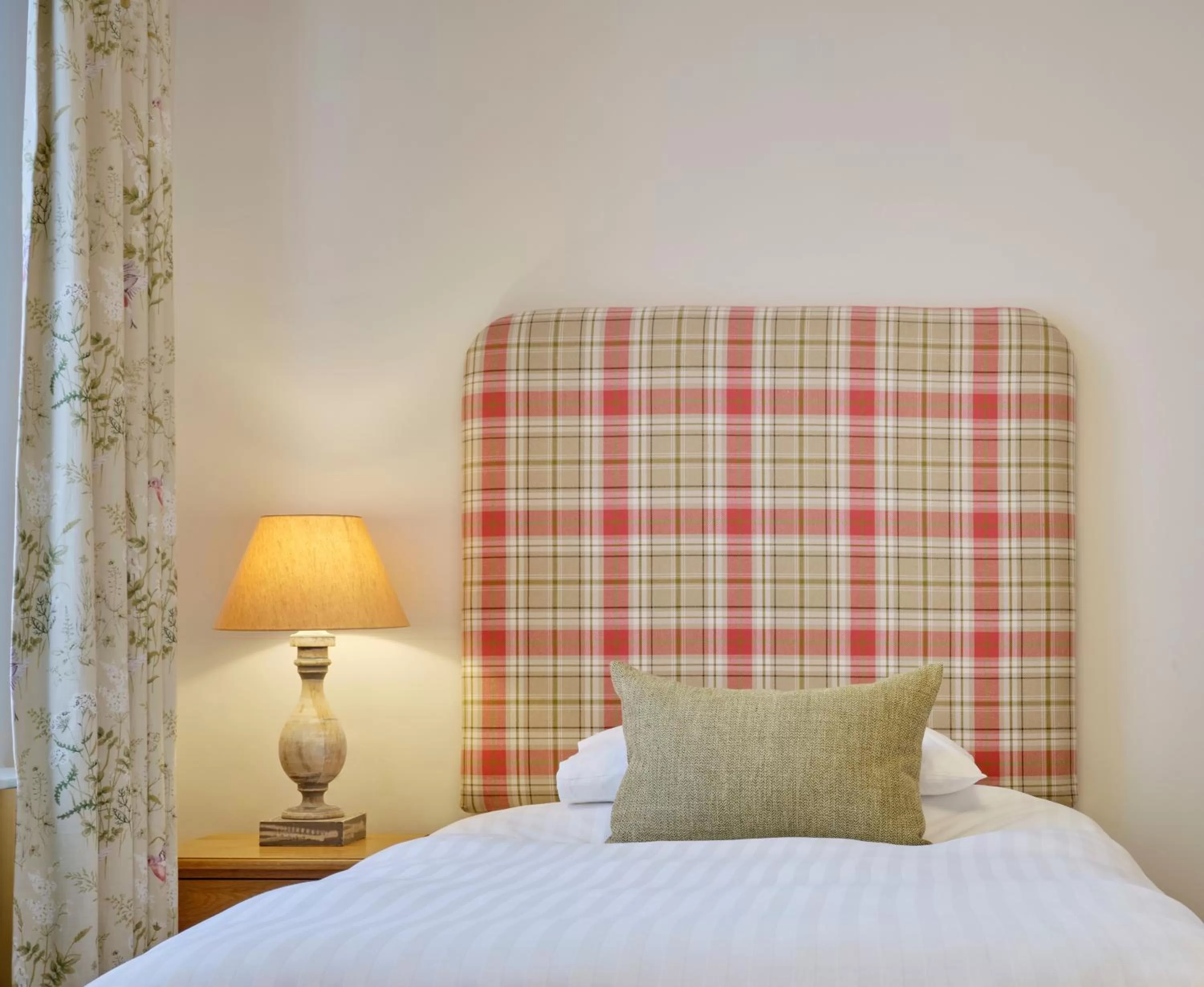 Bedroom, Bed in The George