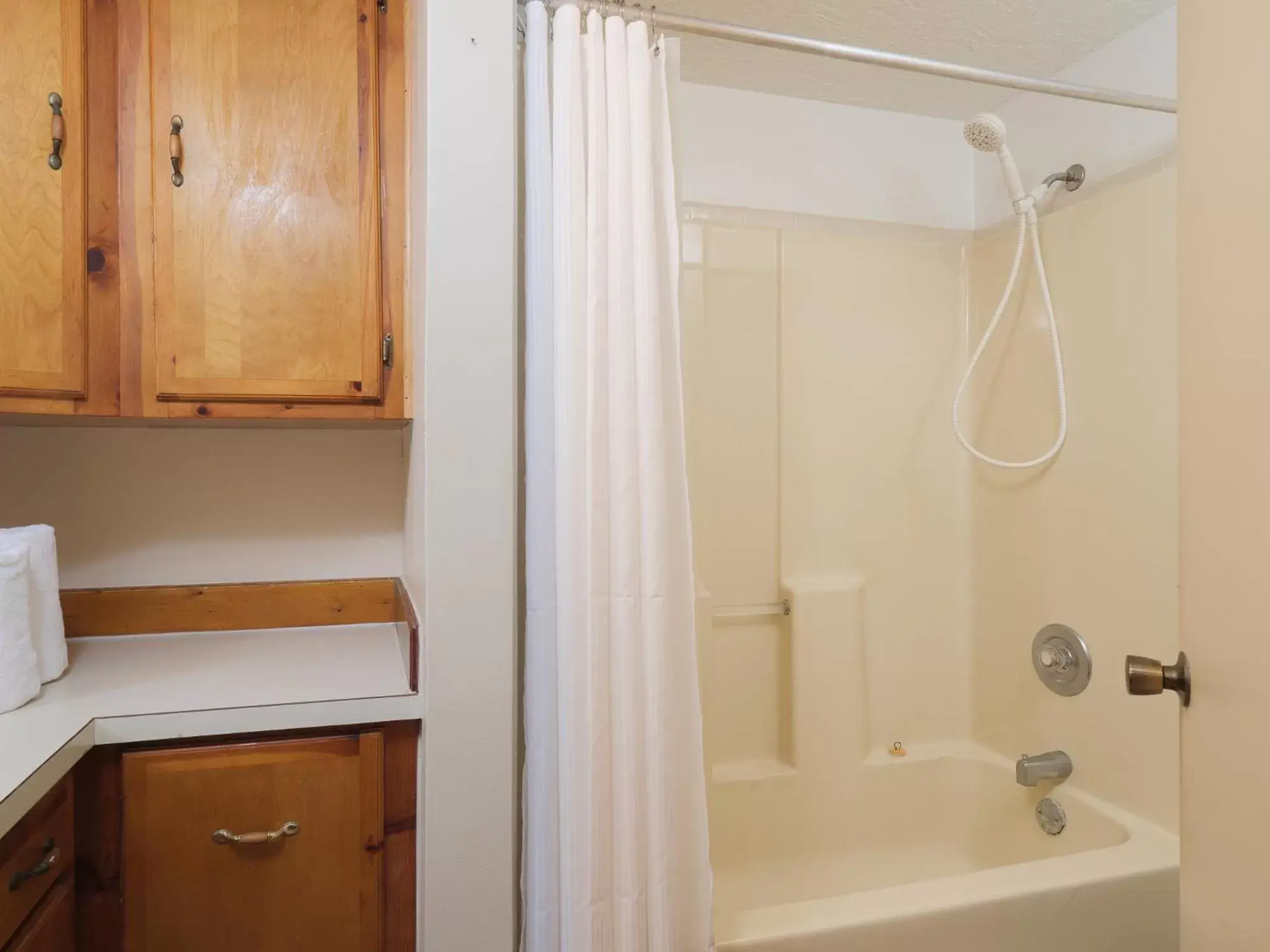 Bathroom in Sea Aire Oceanfront Inn