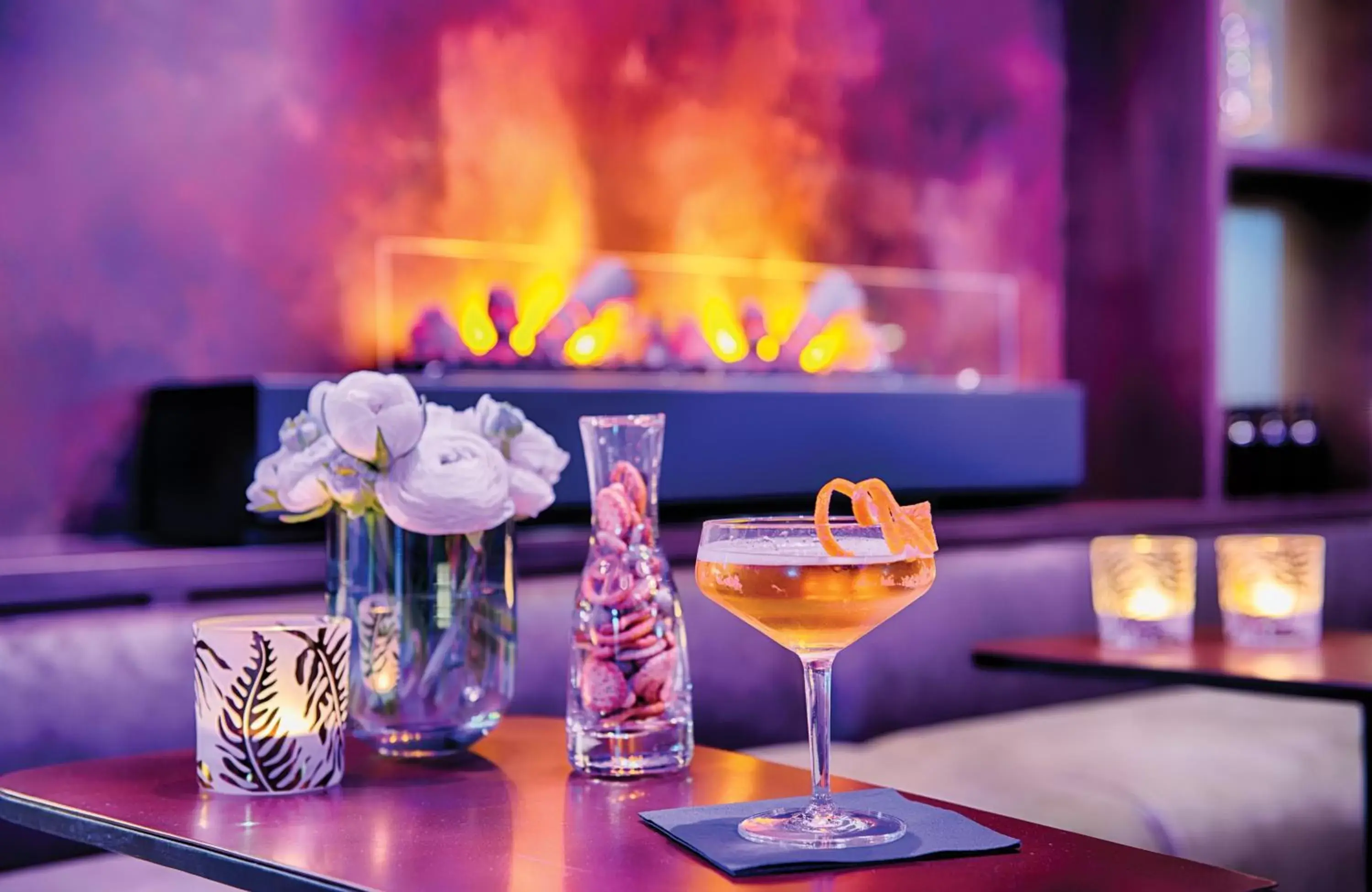 Lounge or bar in Leonardo Royal Hotel Ulm