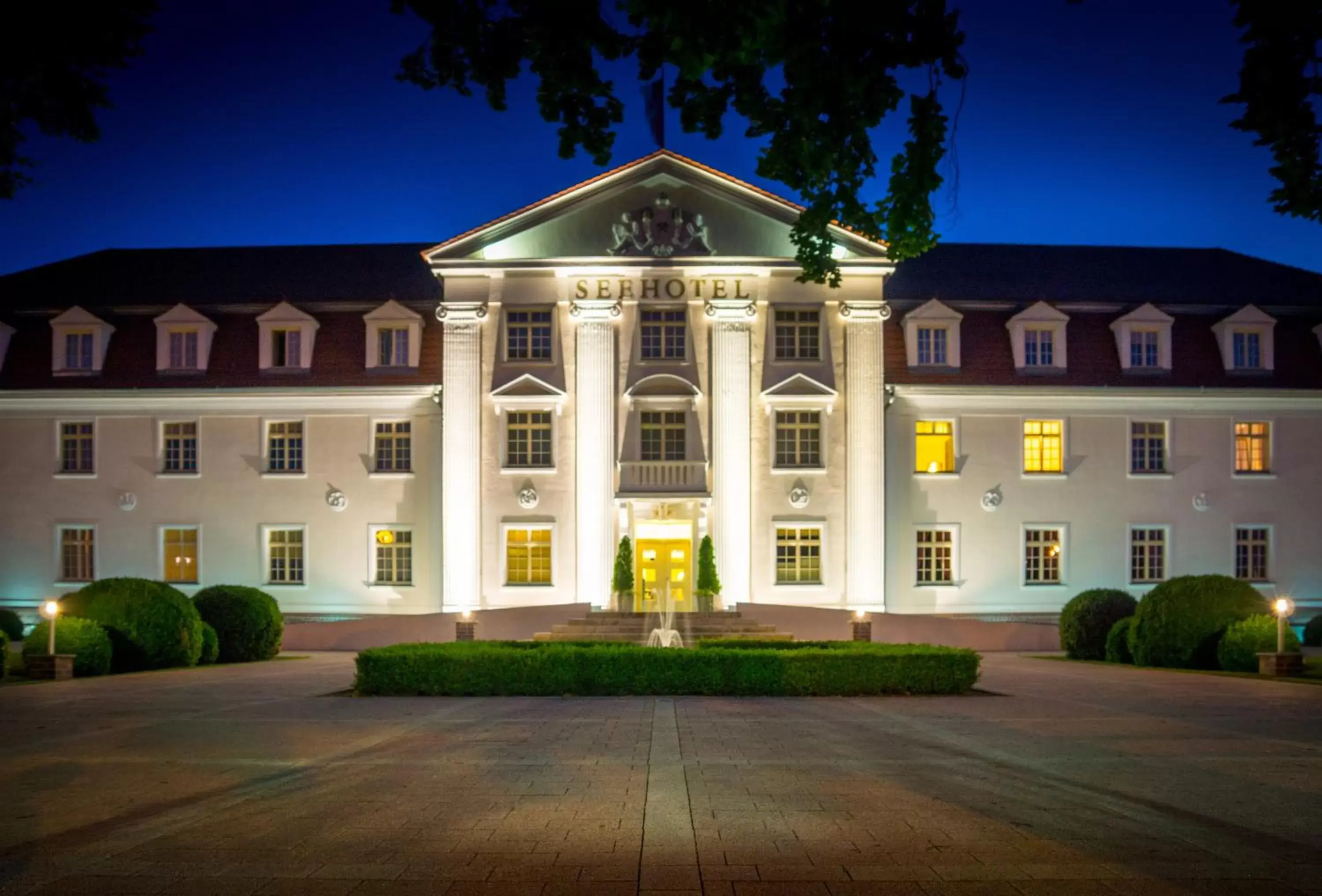 Facade/entrance, Property Building in SeeHotel Großräschen