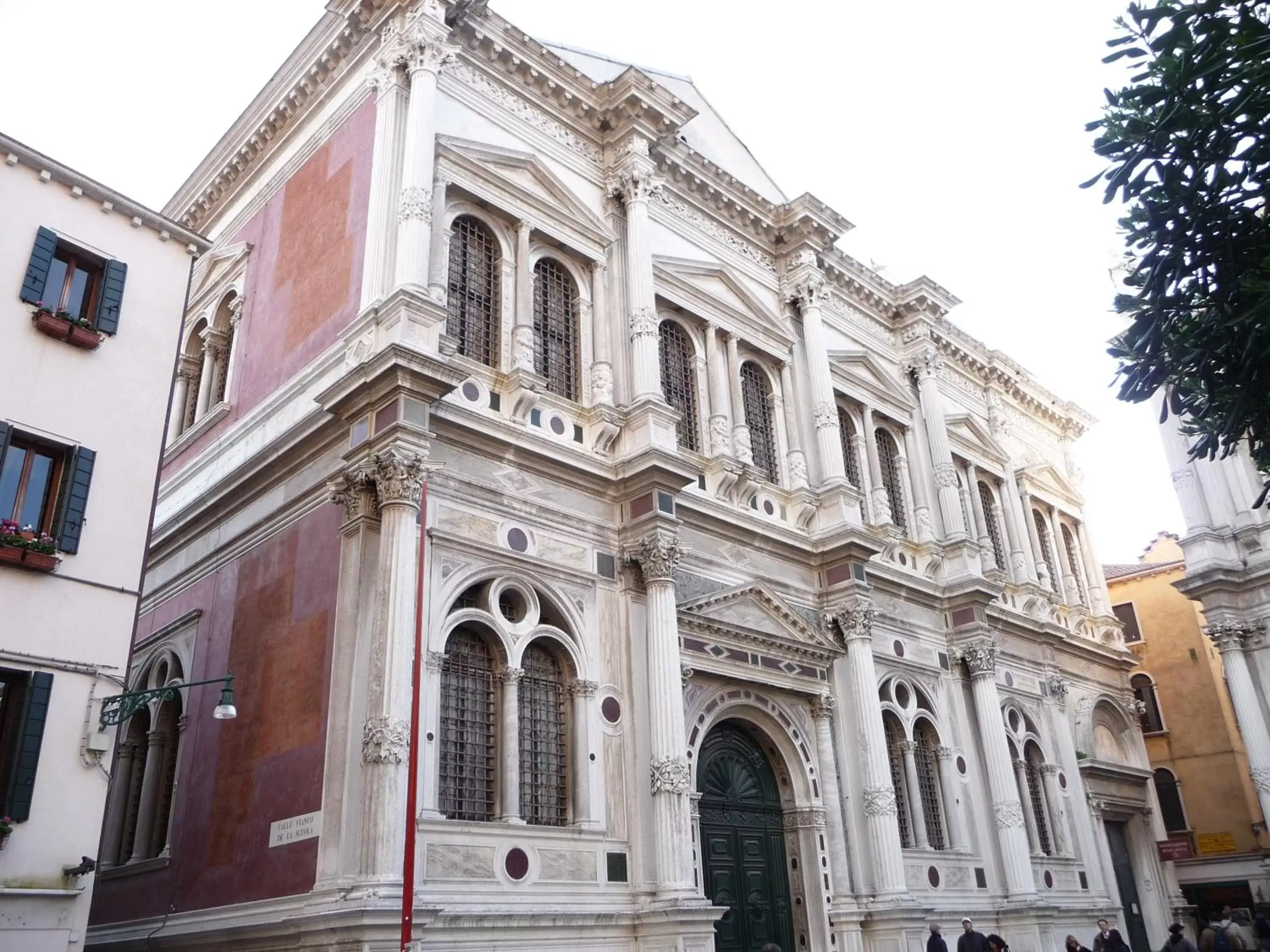 Nearby landmark, Property Building in Hotel Tivoli