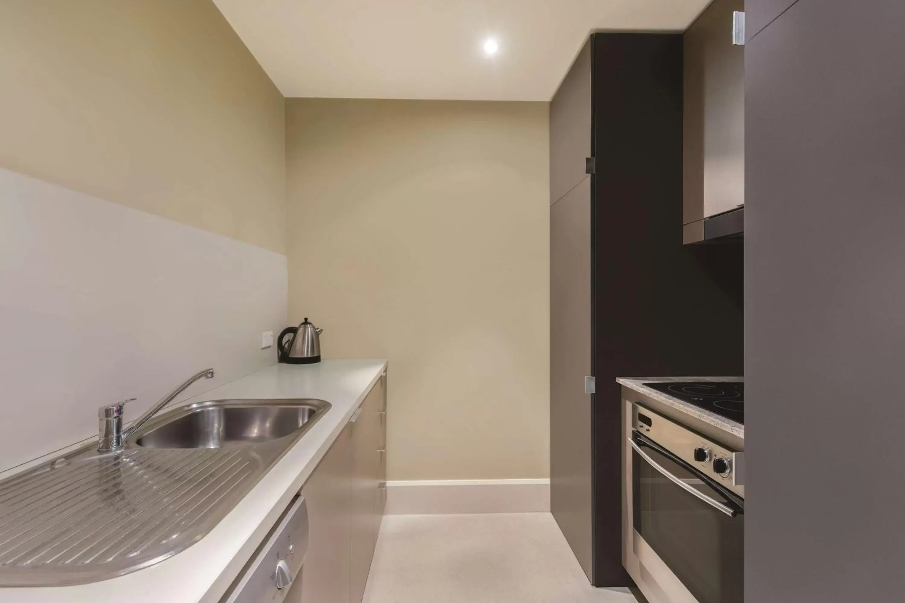 Kitchen or kitchenette, Kitchen/Kitchenette in Adina Apartment Hotel Adelaide Treasury