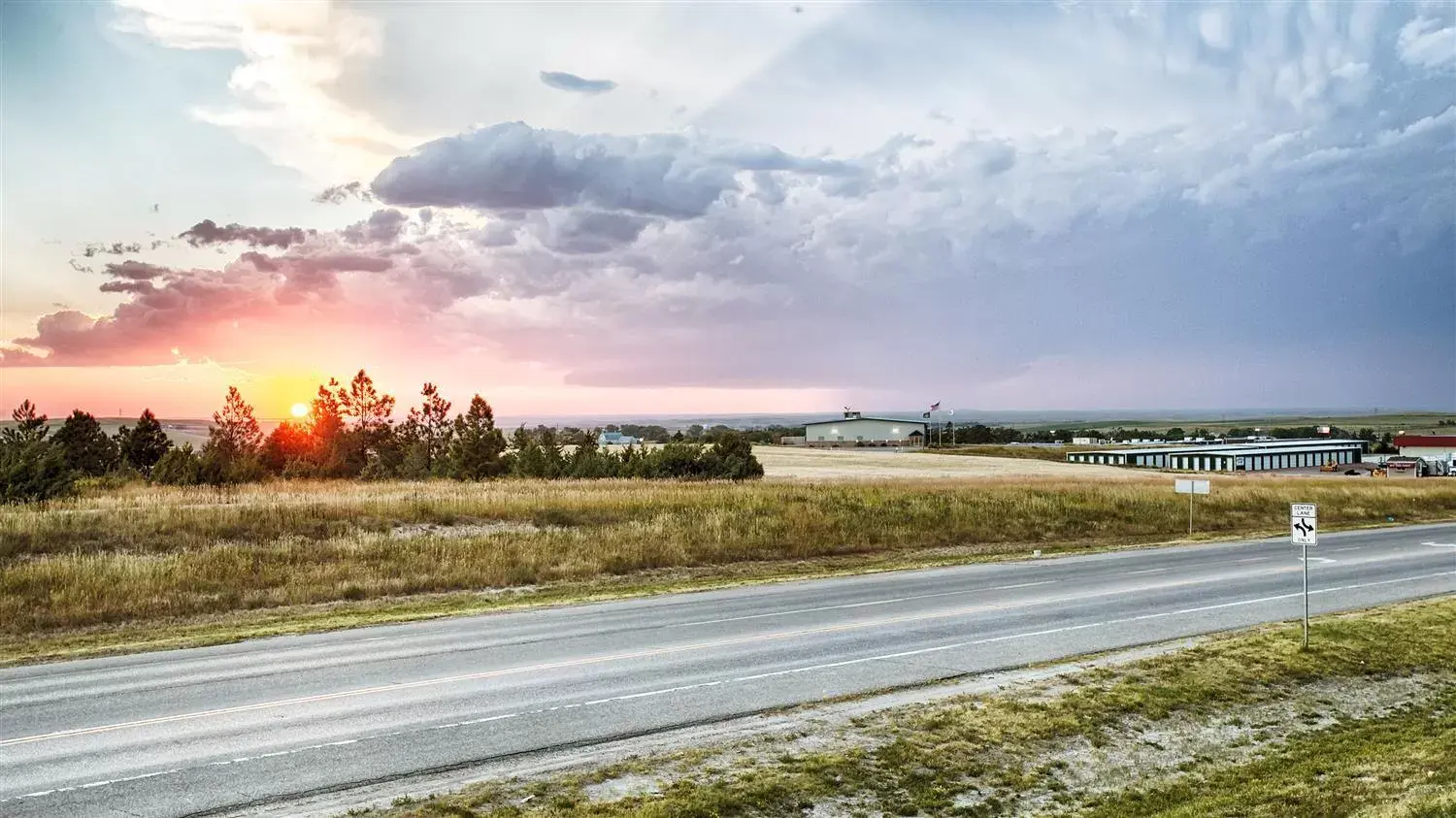 Landmark view in Best Western West Hills Inn Landmark view in Best Western West Hills Inn
