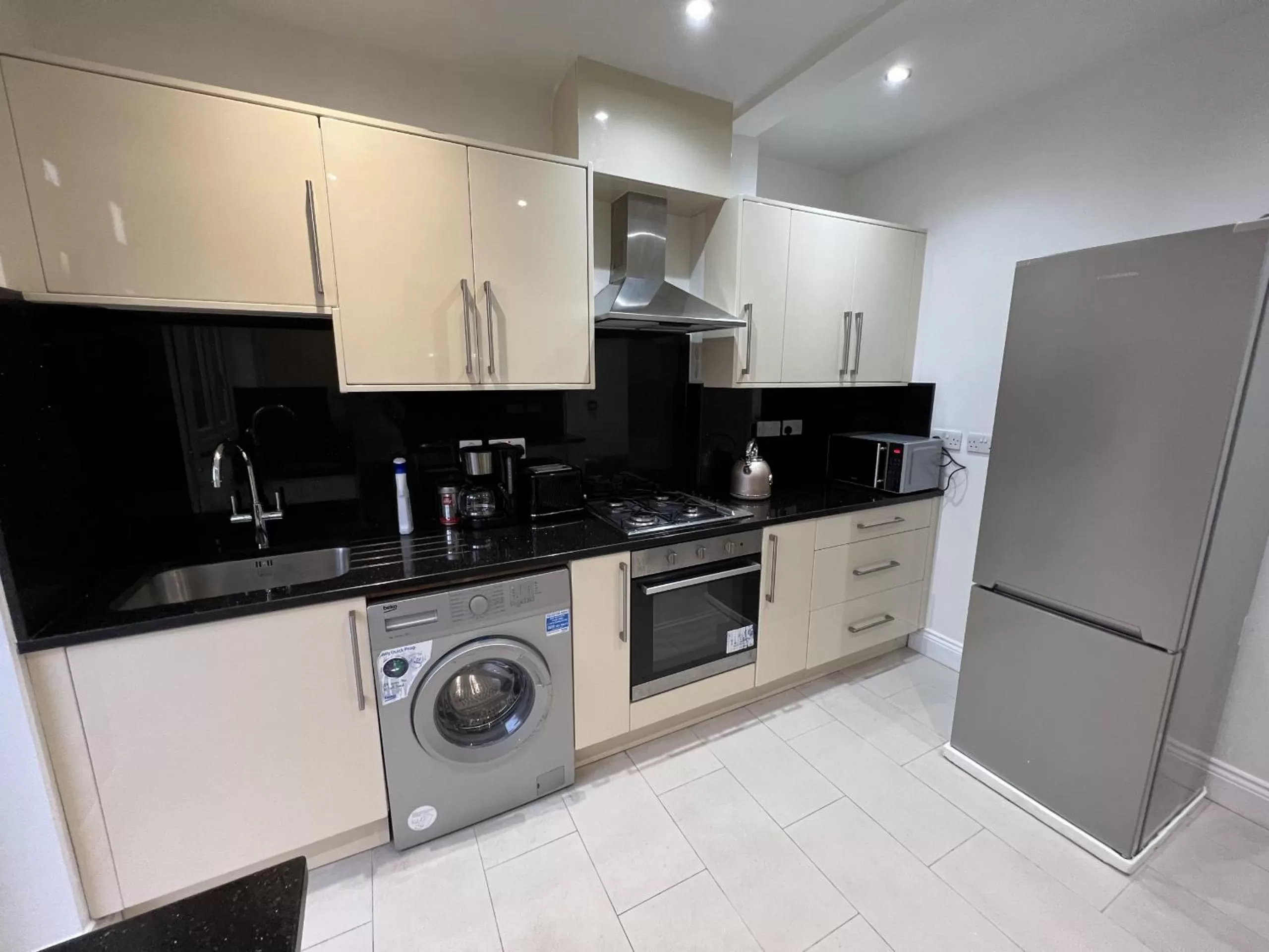 Kitchen or kitchenette in 4 Wharncliffe Drive