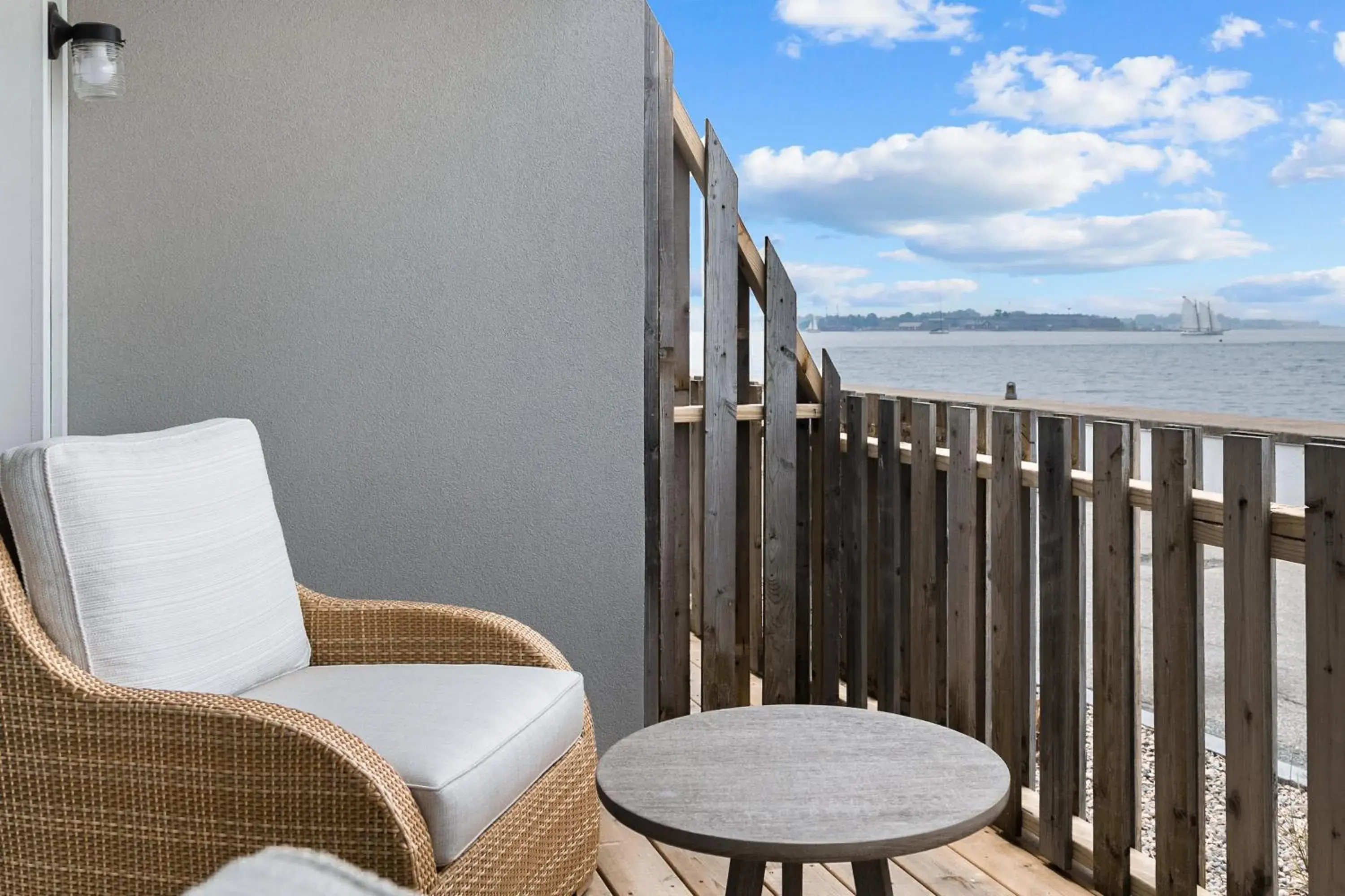 Balcony/Terrace in Newport Harbor Island Resort