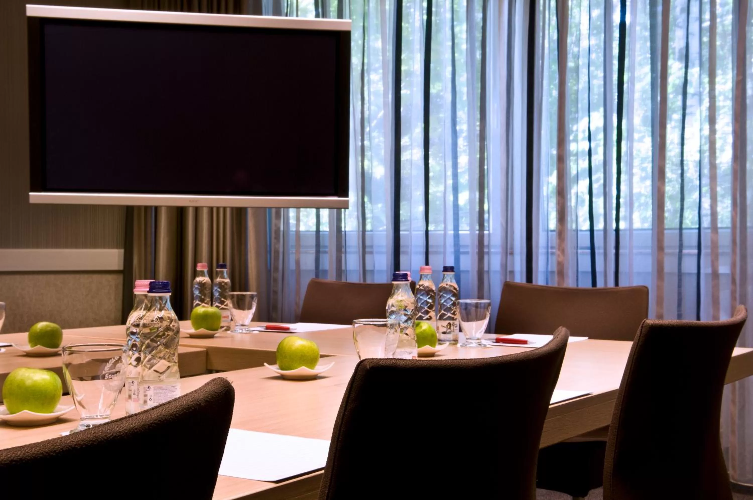 Business facilities in Mamaison Hotel Andrassy Budapest