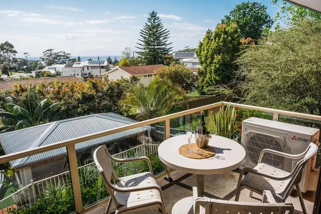 Balcony/Terrace in Mollymook Seascape Motel and Apartments