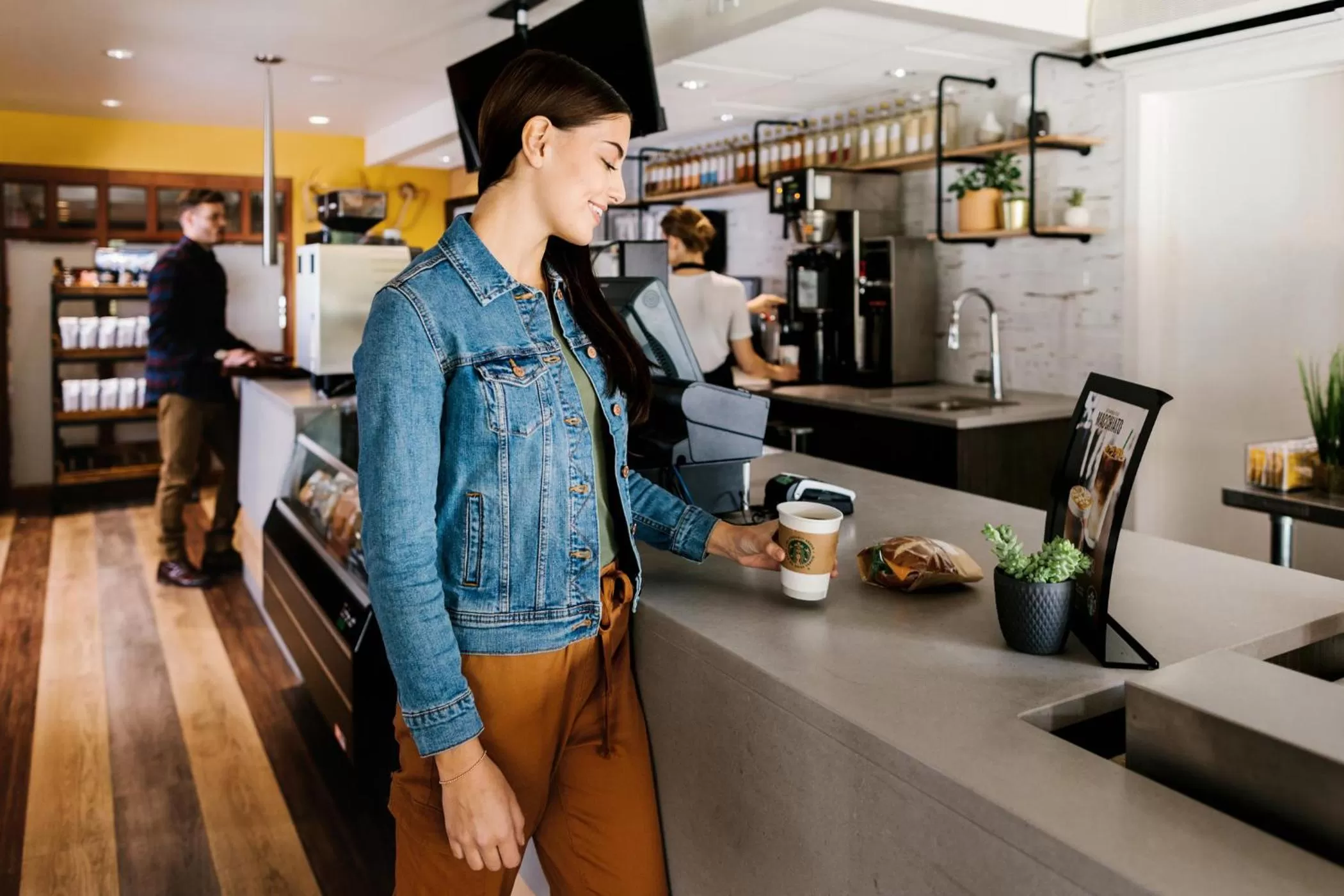 Coffee/tea facilities in Lobstick Lodge