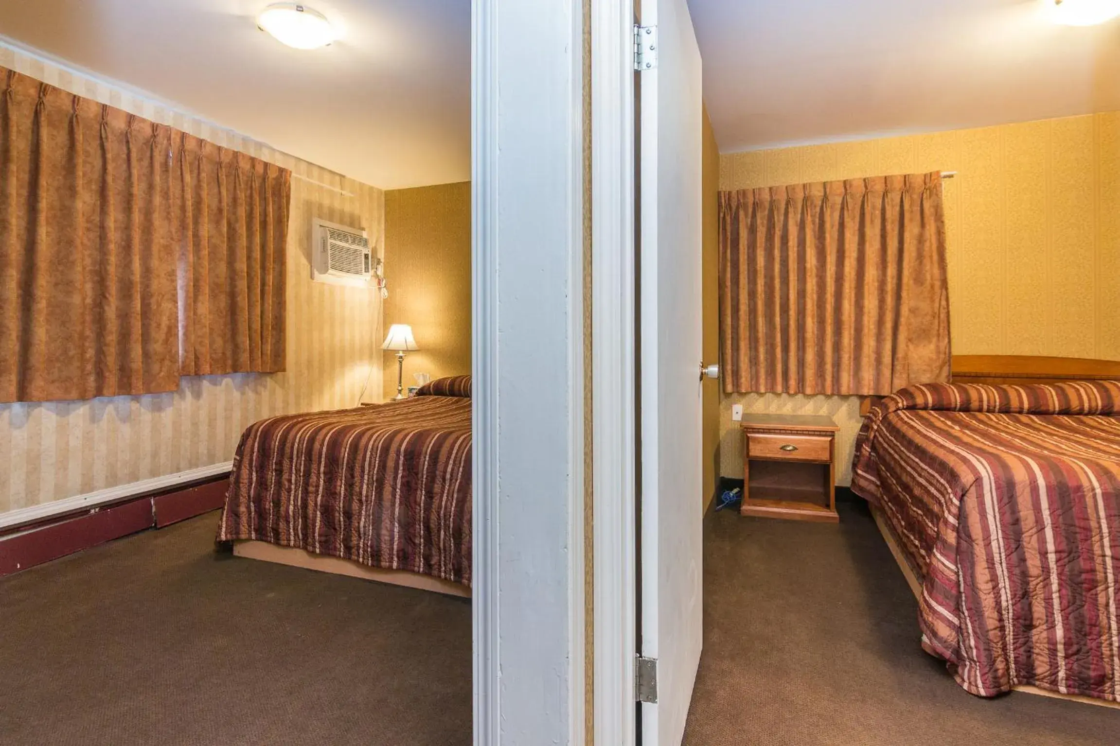 Bedroom, Bed in Canadas Best Value Inn Chinook Station