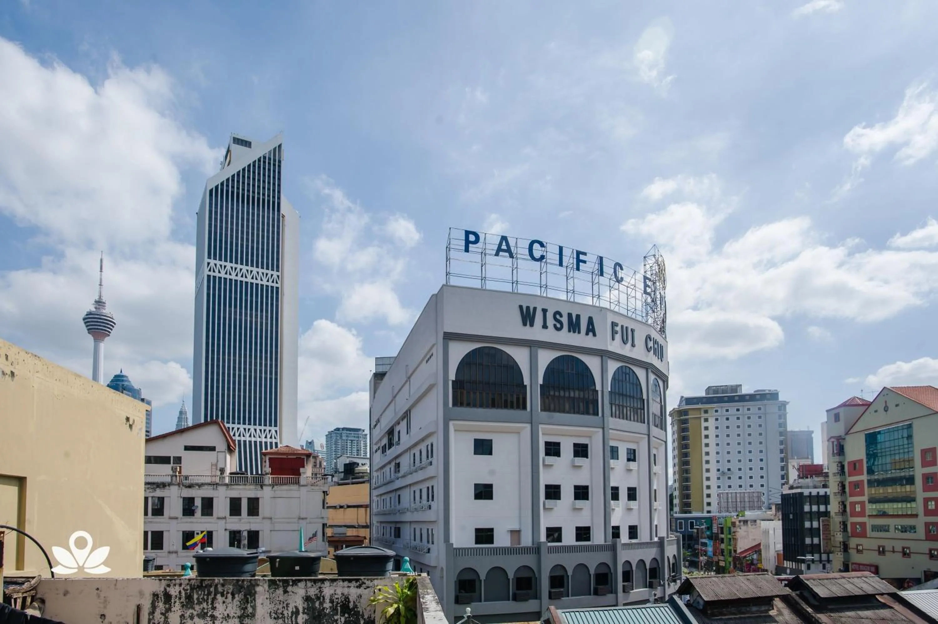 Restaurant/places to eat in The Explorers Guesthouse and Hostel