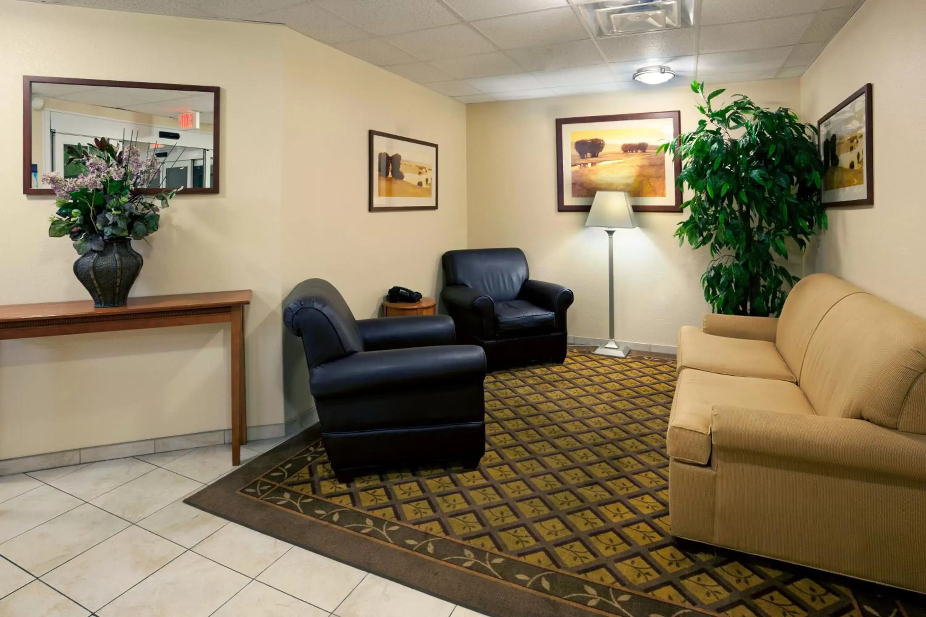 Lobby or reception, Seating Area in Candlewood Suites Corpus Christi-SPID, an IHG Hotel
