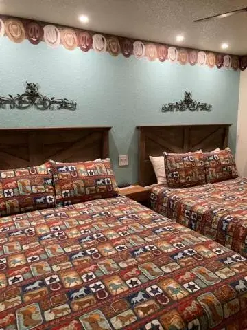 Bedroom in Horseshoe Riverside Lodge
