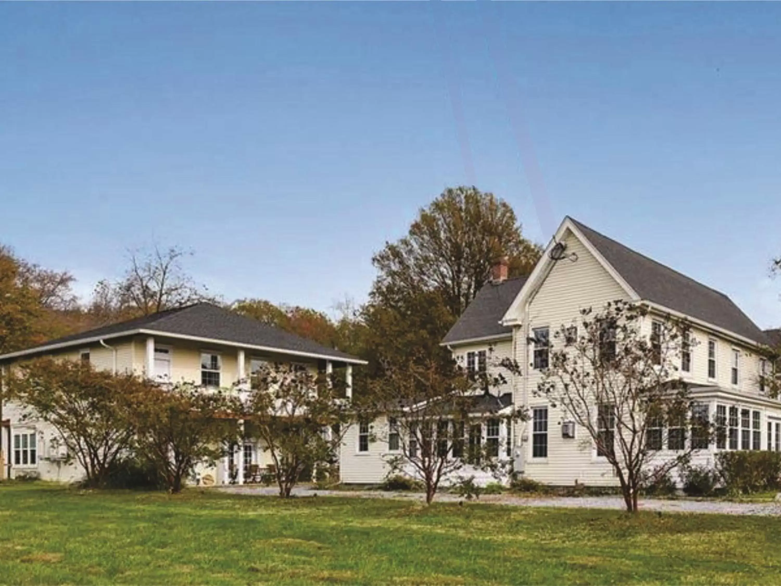 Property Building in Haven Point Inn