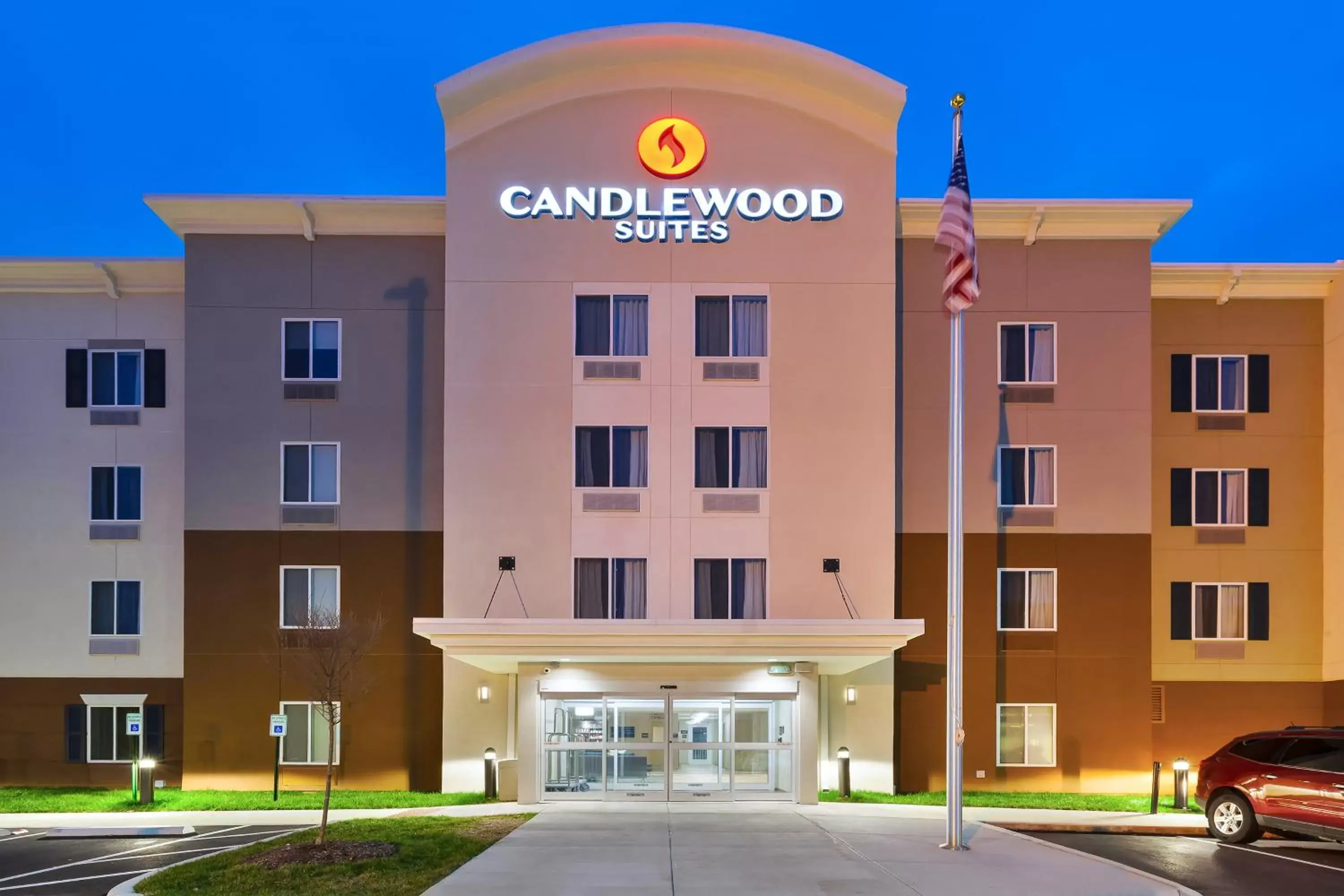 Property Building in Candlewood Suites Louisville - NE Downtown Area, an IHG Hotel