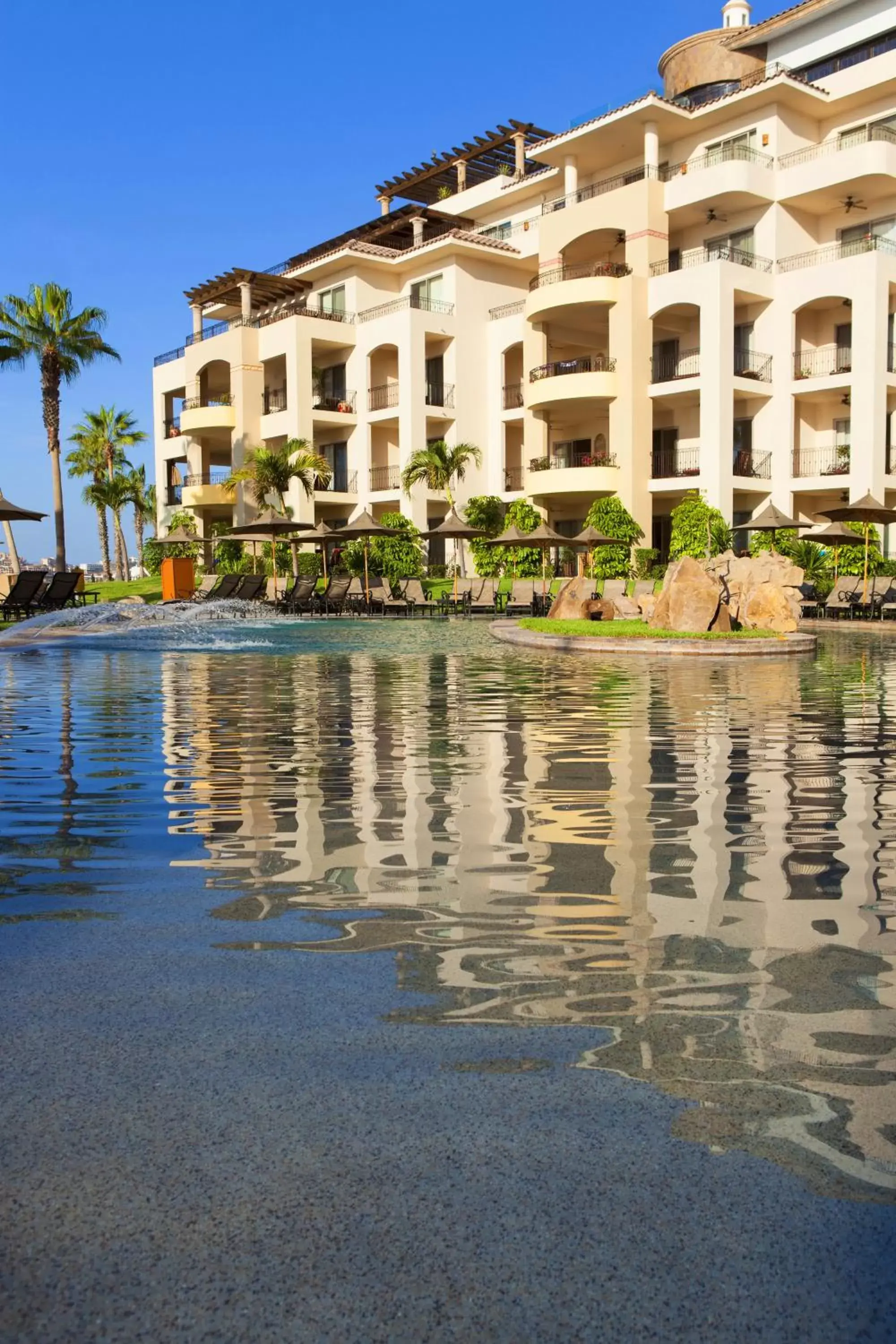 Swimming pool, Property Building in Villa la Estancia Beach Resort & Spa