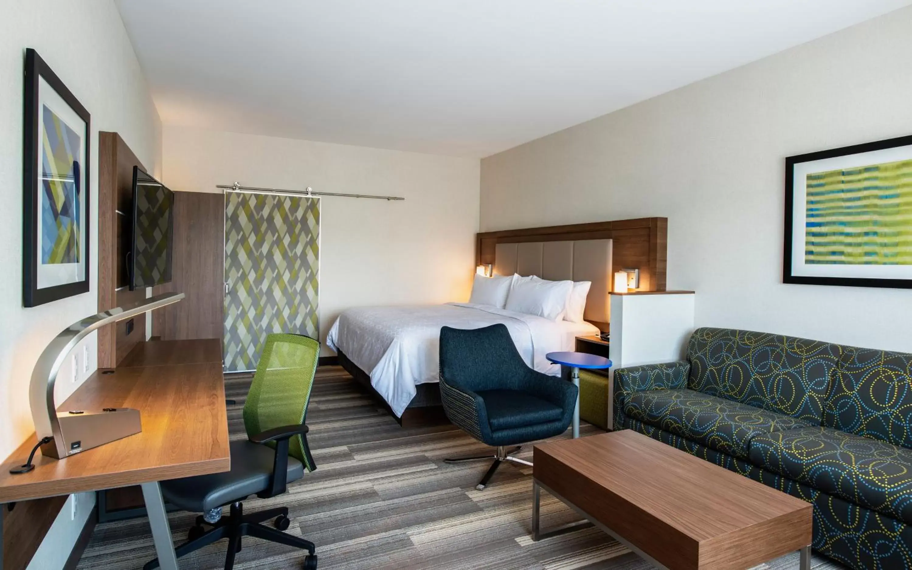 Photo of the whole room in Holiday Inn Express & Suites Kelowna - East, an IHG Hotel