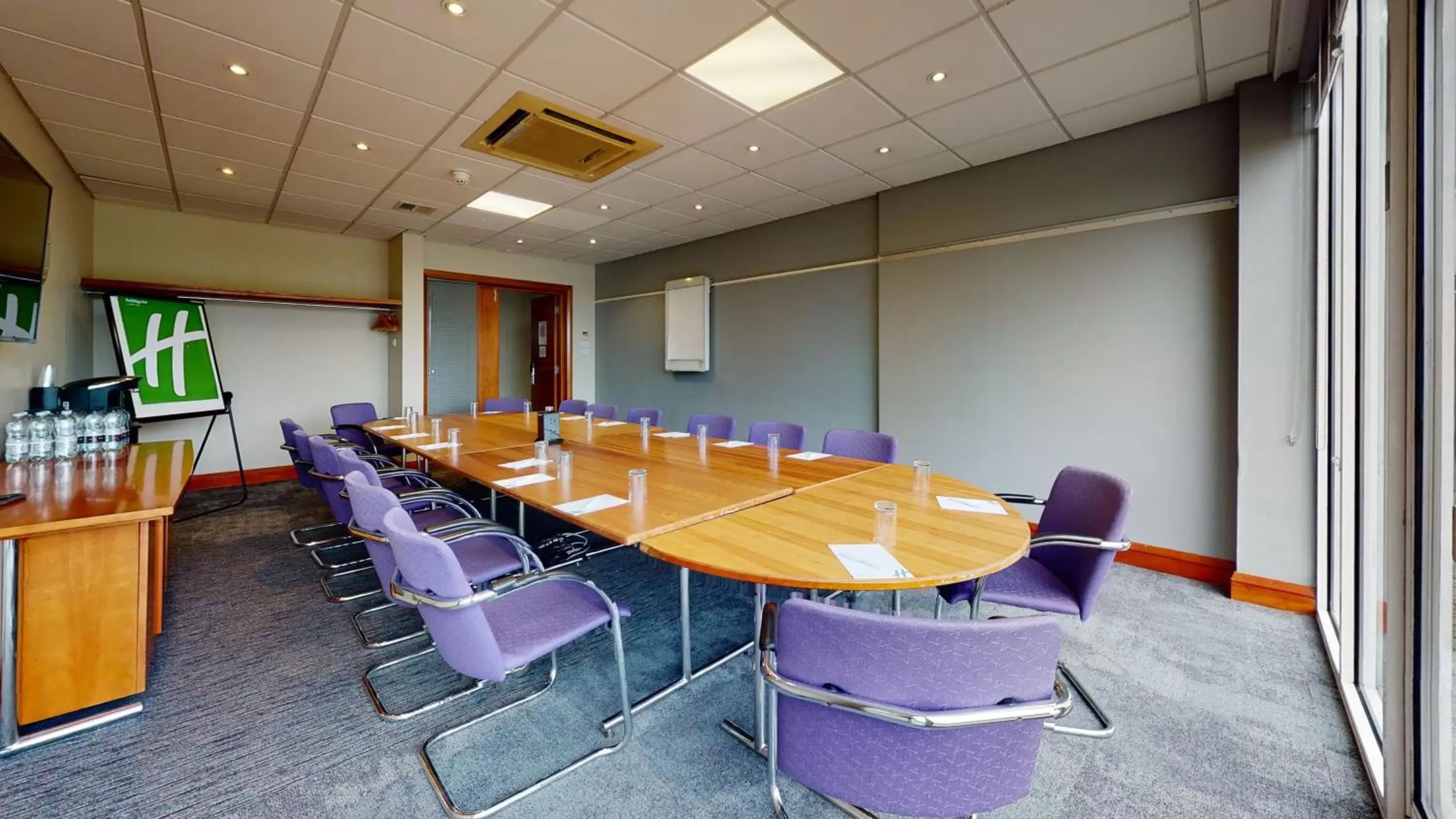 Meeting/conference room in Holiday Inn Basildon, an IHG Hotel