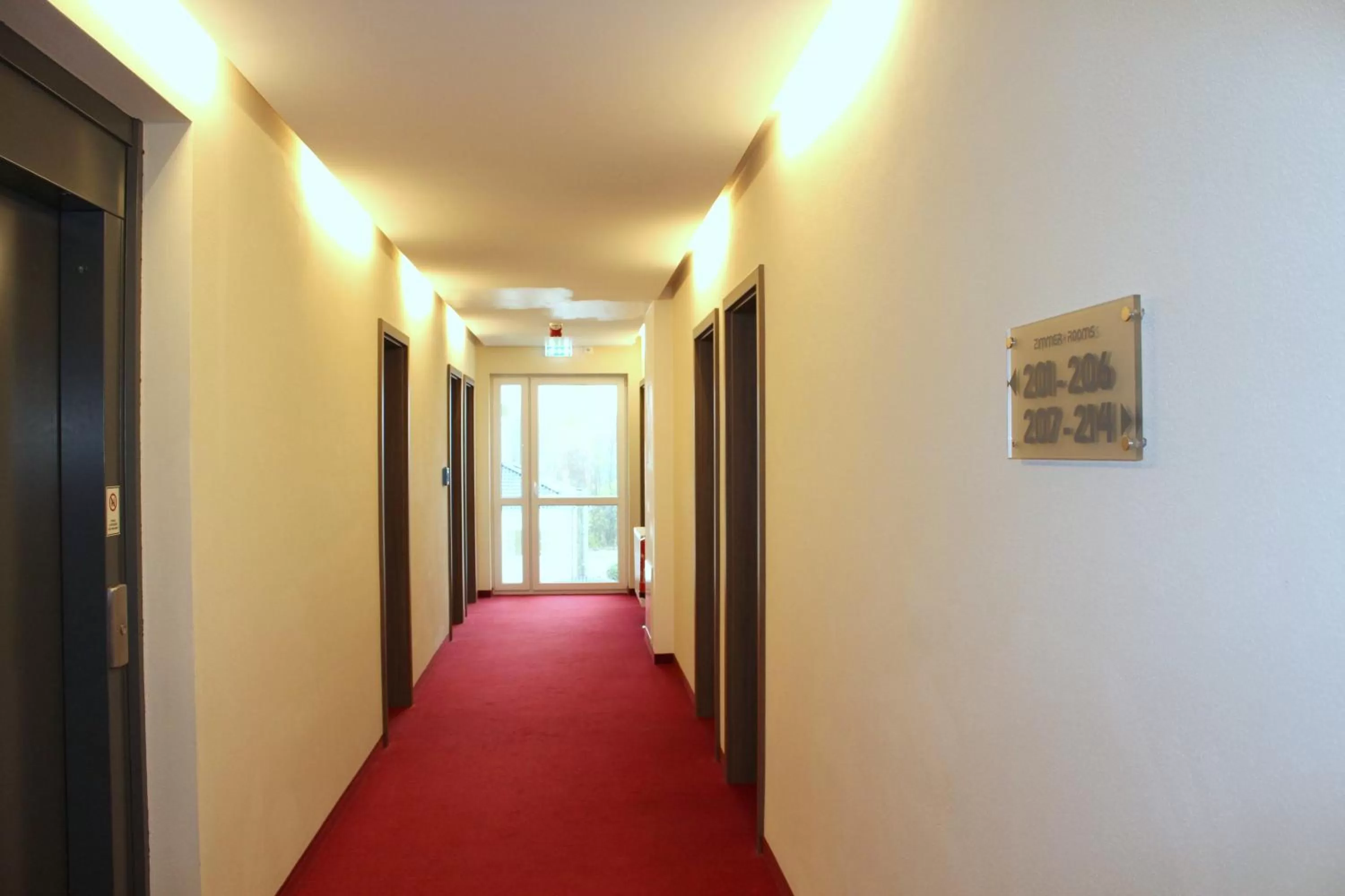 Area and facilities in Come IN Hotel