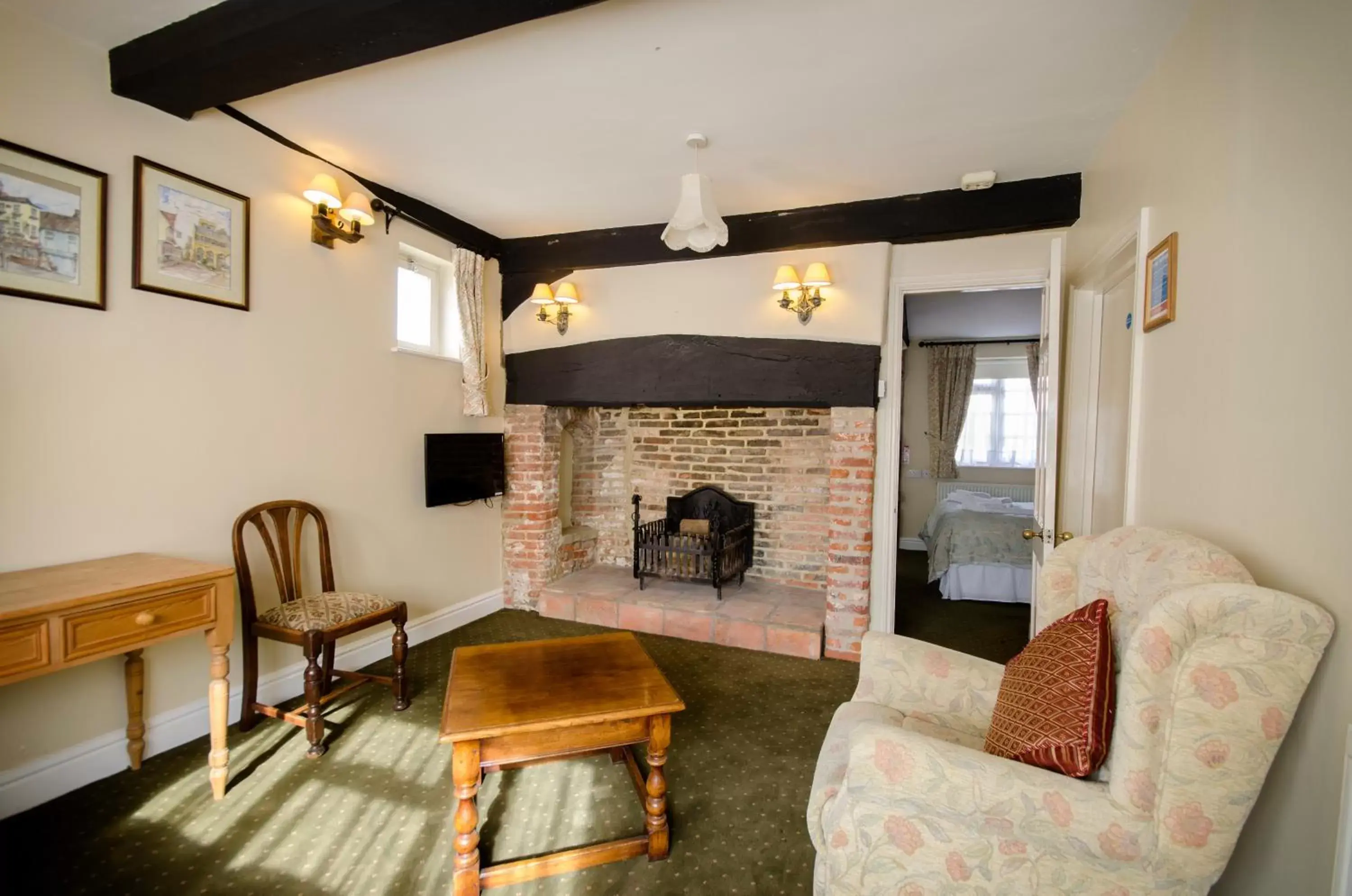 Living room, Seating Area in The Abbey Hotel & Apartments