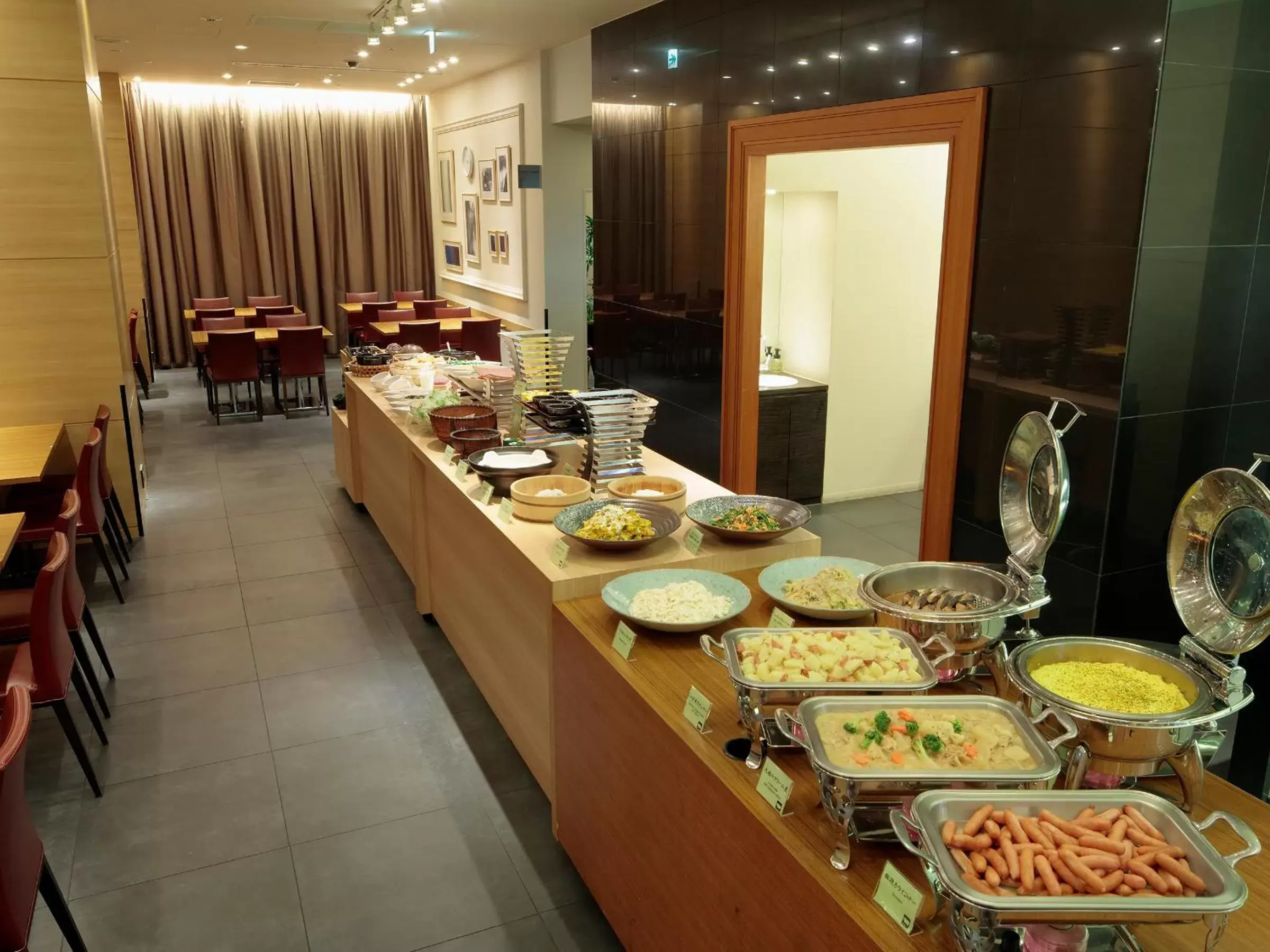 Buffet breakfast, Restaurant/Places to Eat in Candeo Hotels Kameyama
