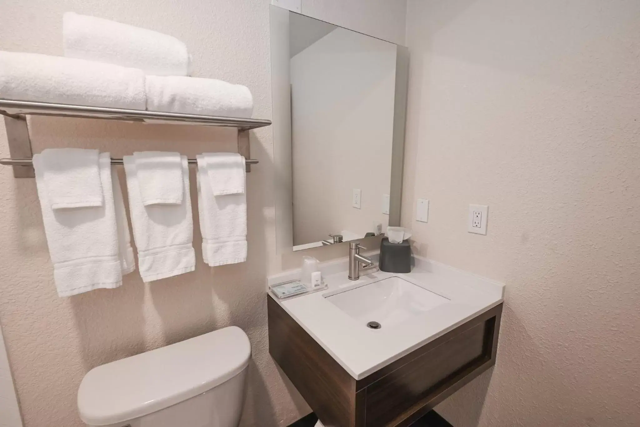 Bathroom in Holiday Inn Cleveland-Mayfield, an IHG Hotel