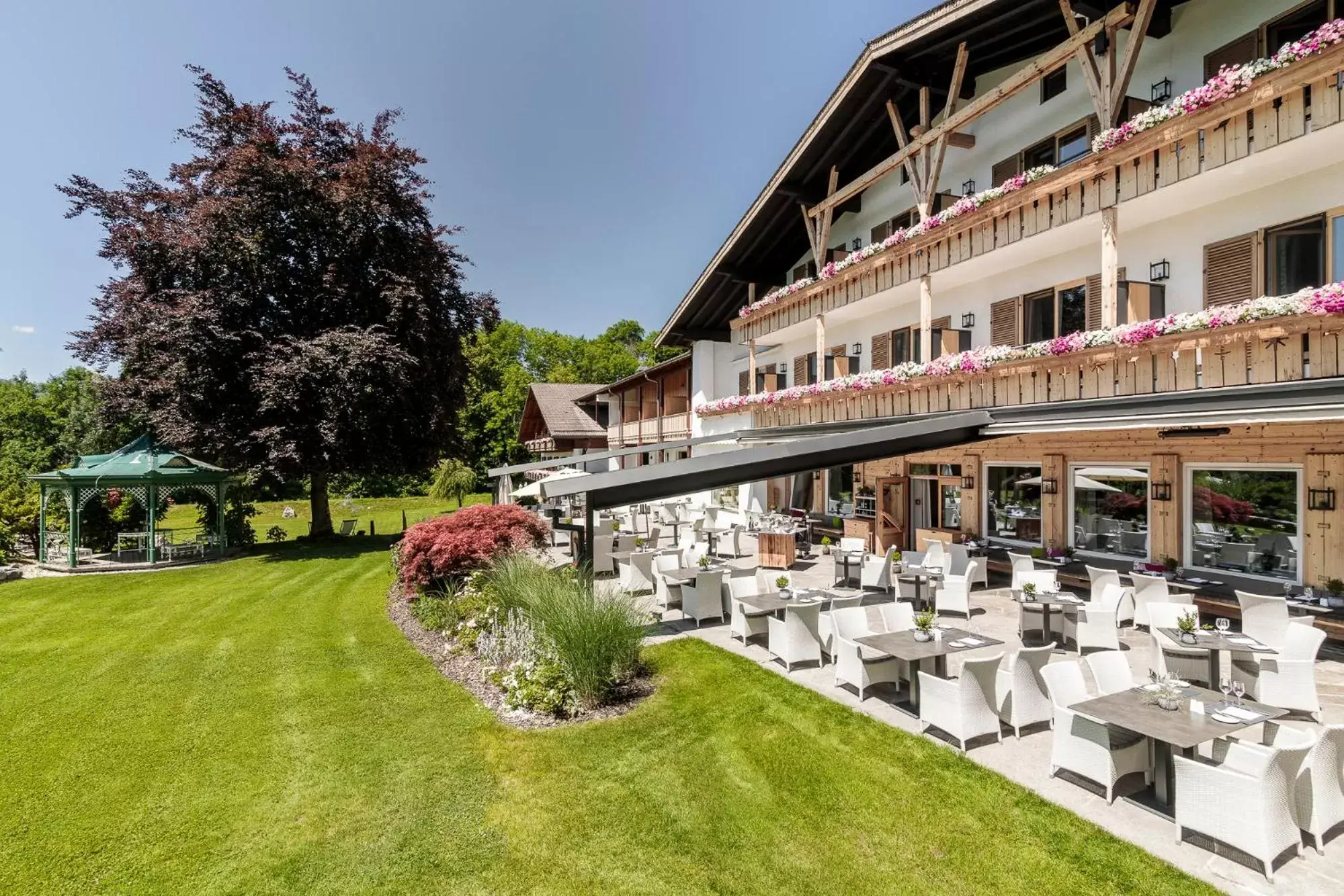 Restaurant/places to eat, Property Building in Alpenhof Murnau