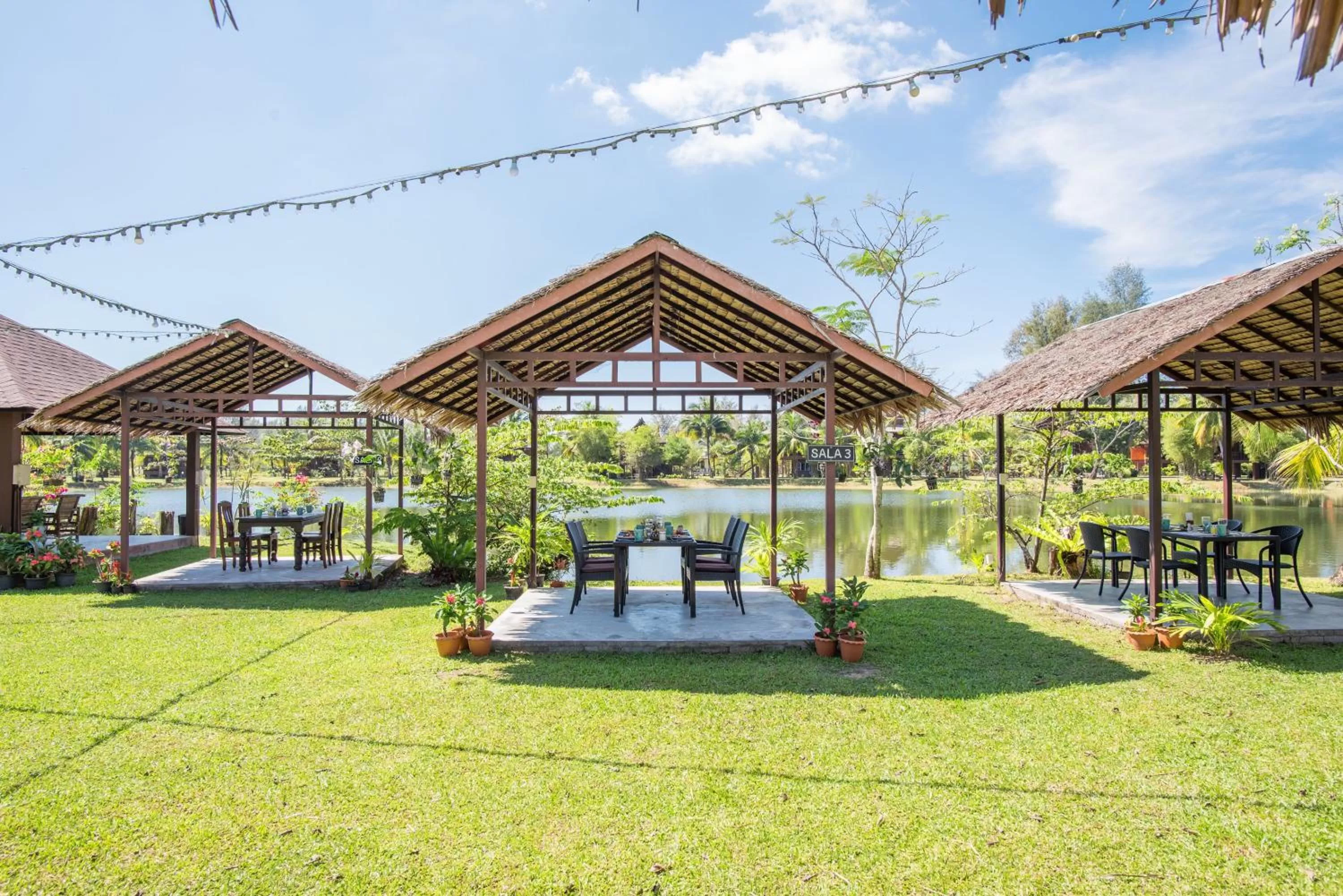 Restaurant/places to eat in ThaiLife Wellness & Meditation Resort- SHA Plus