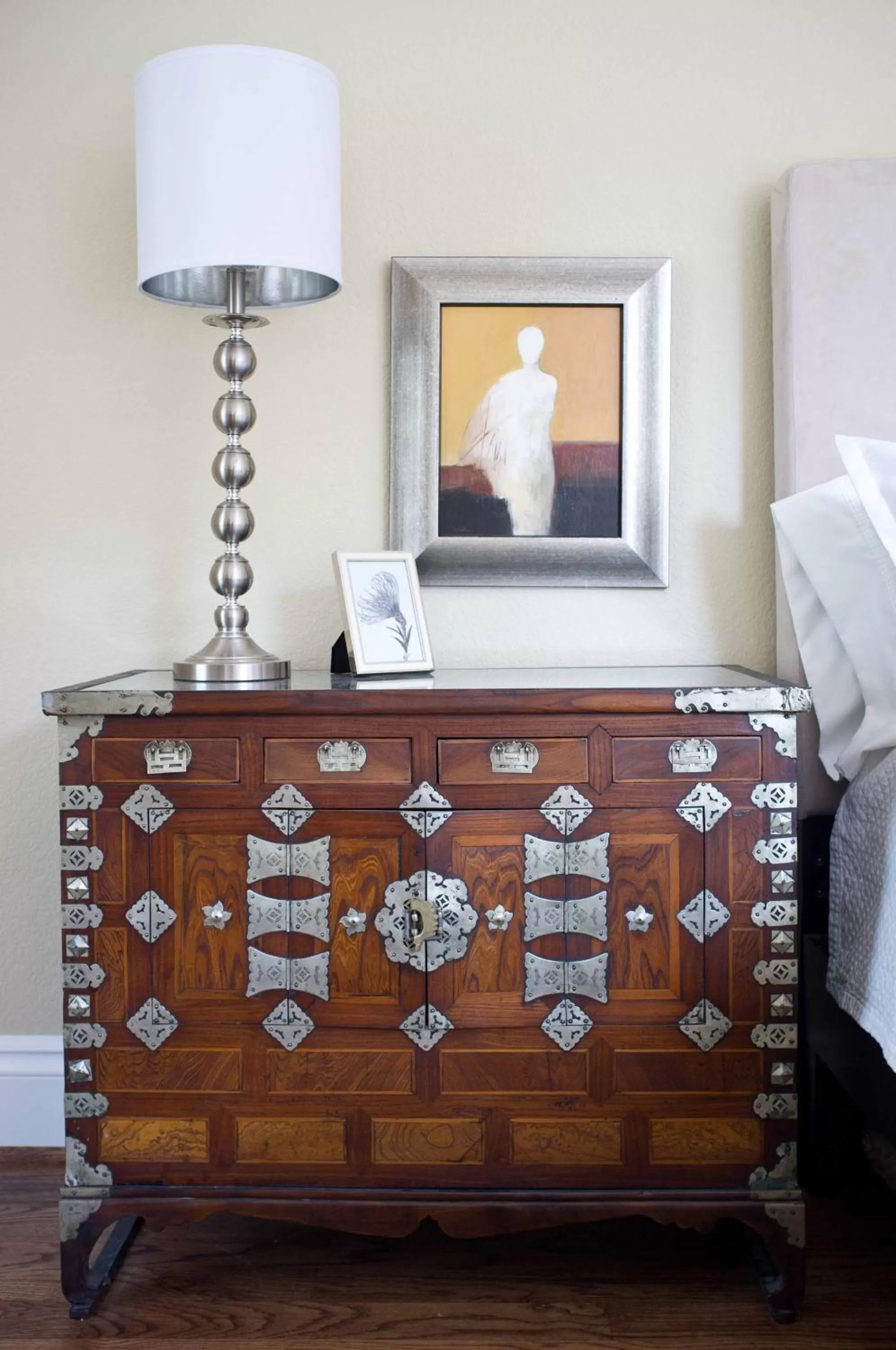 Bedroom, Bed in Embrace Calistoga