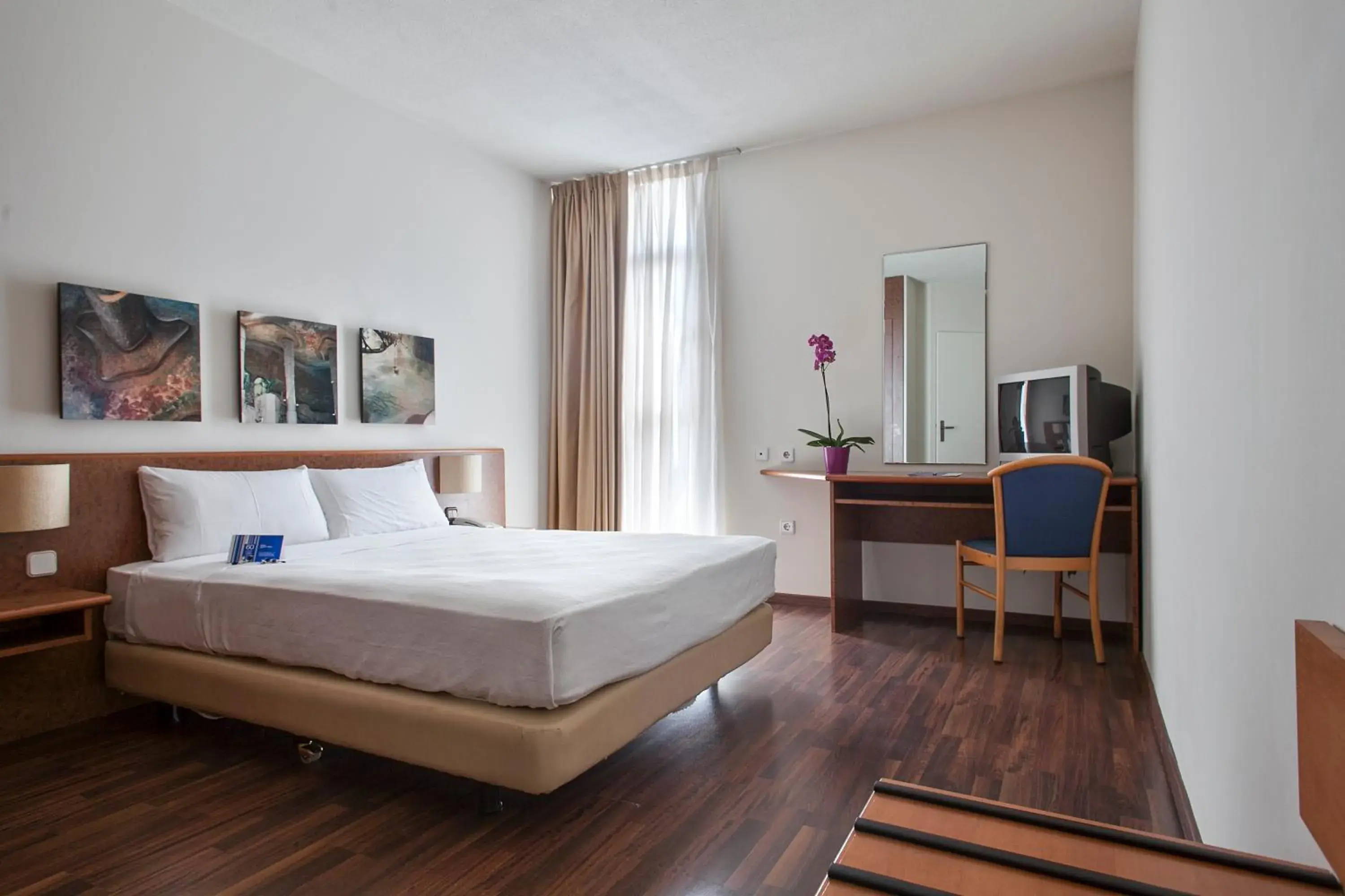 Bed in Crisol Quality Reus Bed in Crisol Quality Reus