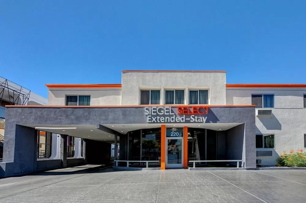 Property building in Siegel Select LV Strip-Convention Center