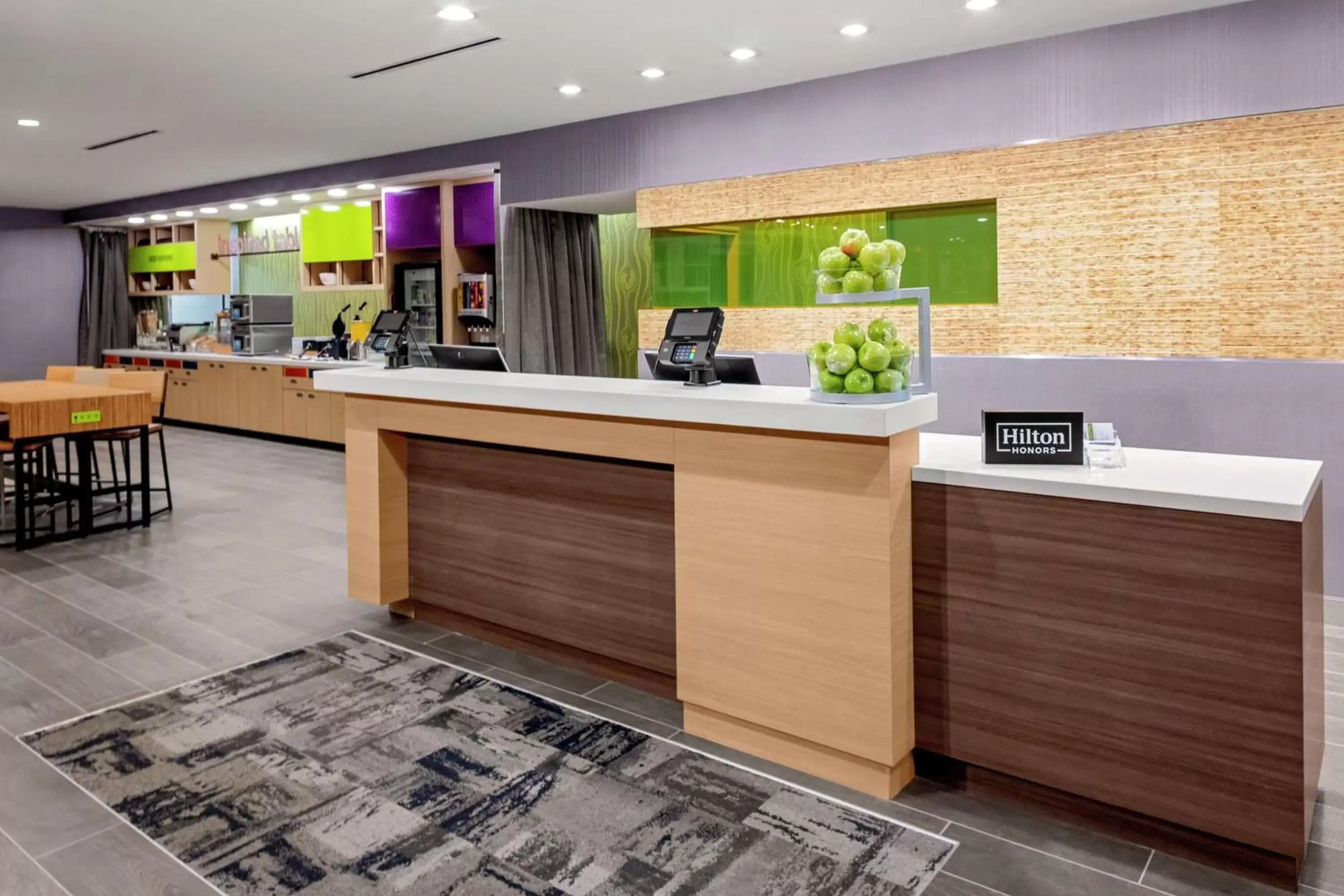 Breakfast, Lobby/Reception in Home2 Suites By Hilton Salisbury